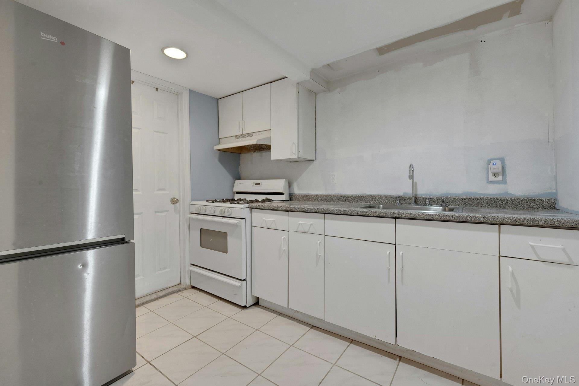 Coop Aster  Bronx, NY 10465, MLS-890819-22