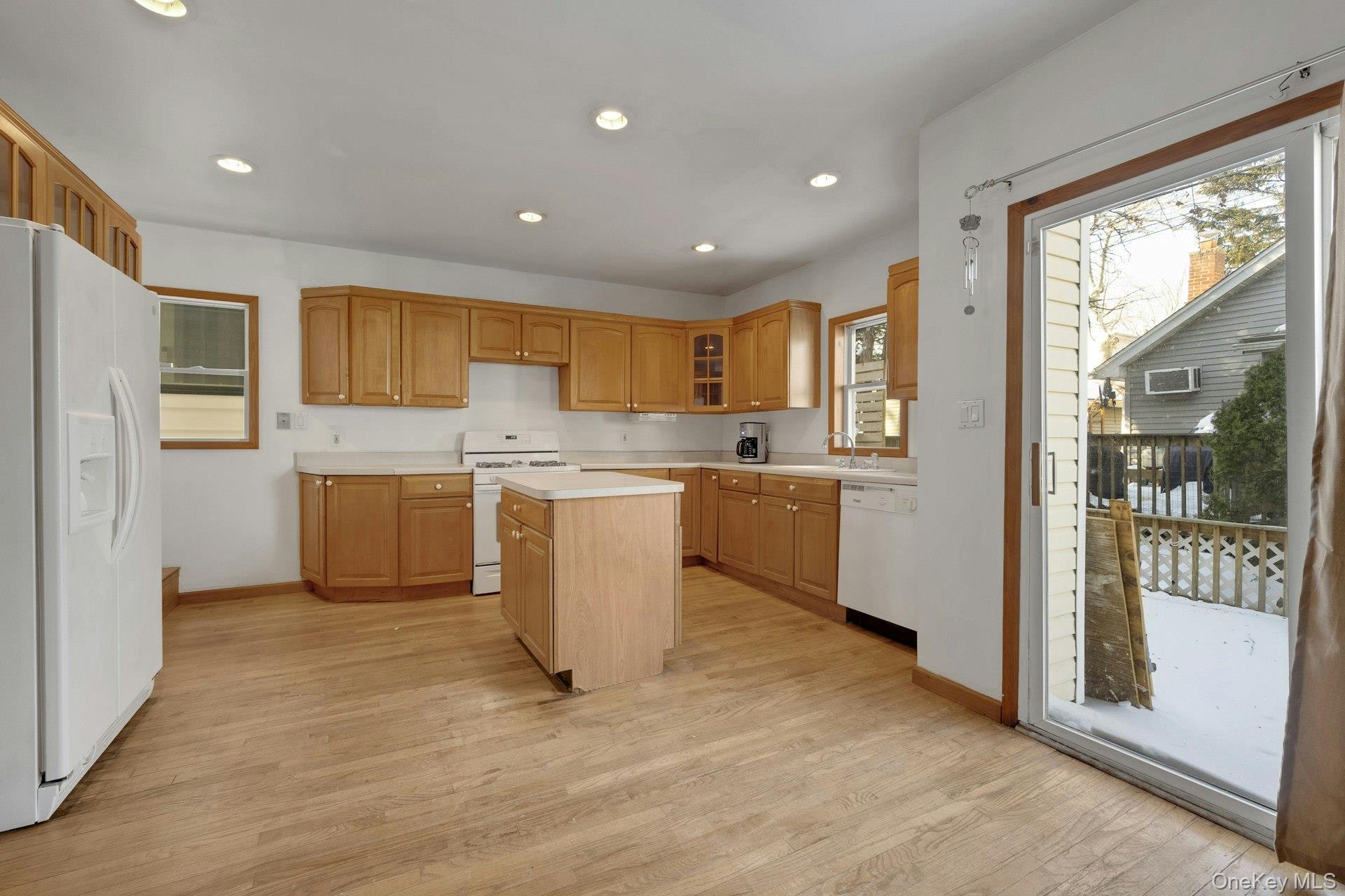 Coop Aster  Bronx, NY 10465, MLS-890819-6