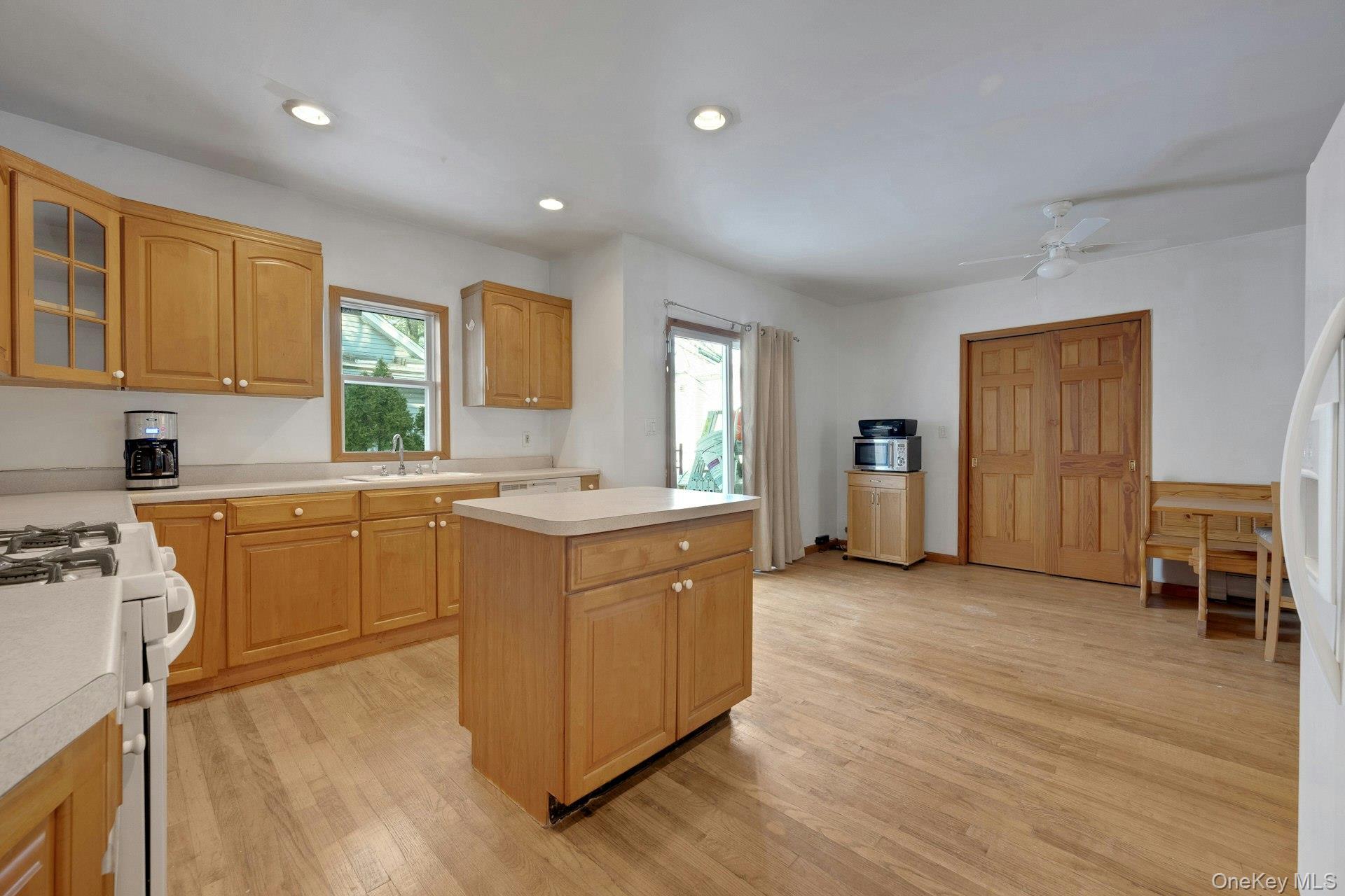 Coop Aster  Bronx, NY 10465, MLS-890819-7