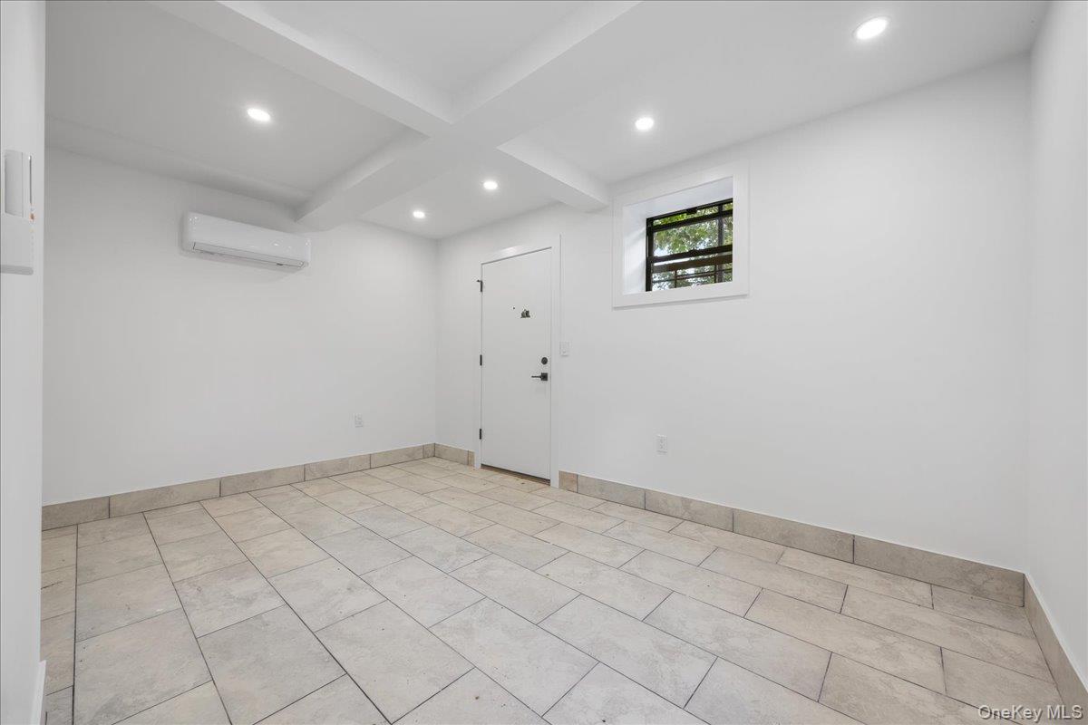 Commercial Sale Sexton  Bronx, NY 10469, MLS-890821-19