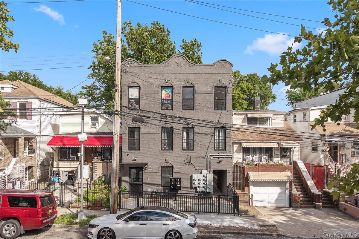 Commercial Sale Sexton  Bronx, NY 10469, MLS-890821-2