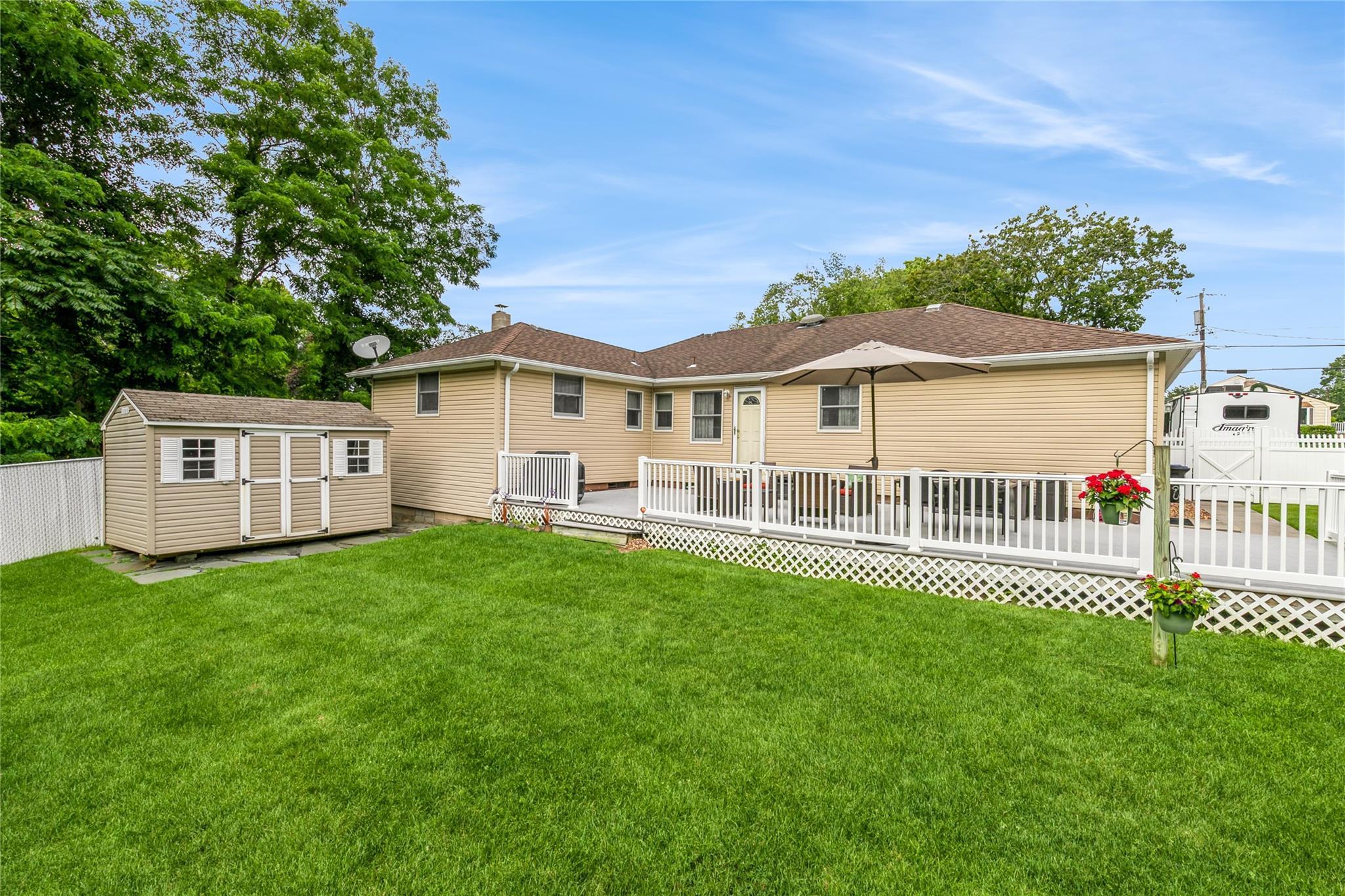 Single Family Maple  Suffolk County, NY 11763, MLS-890852-21