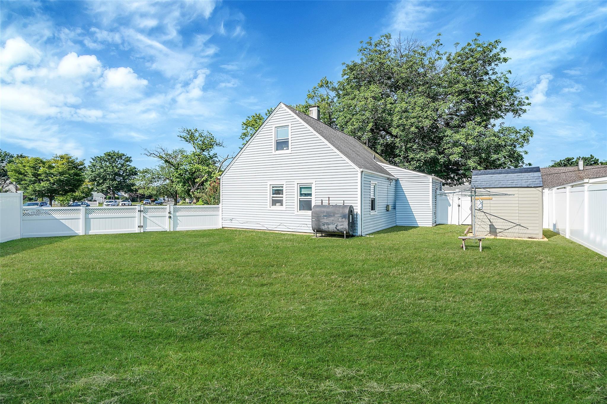 Single Family Marshall  Nassau County, NY 11710, MLS-890856-16