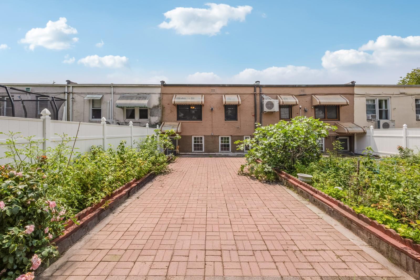 Single Family 77th  Queens, NY 11385, MLS-890870-14