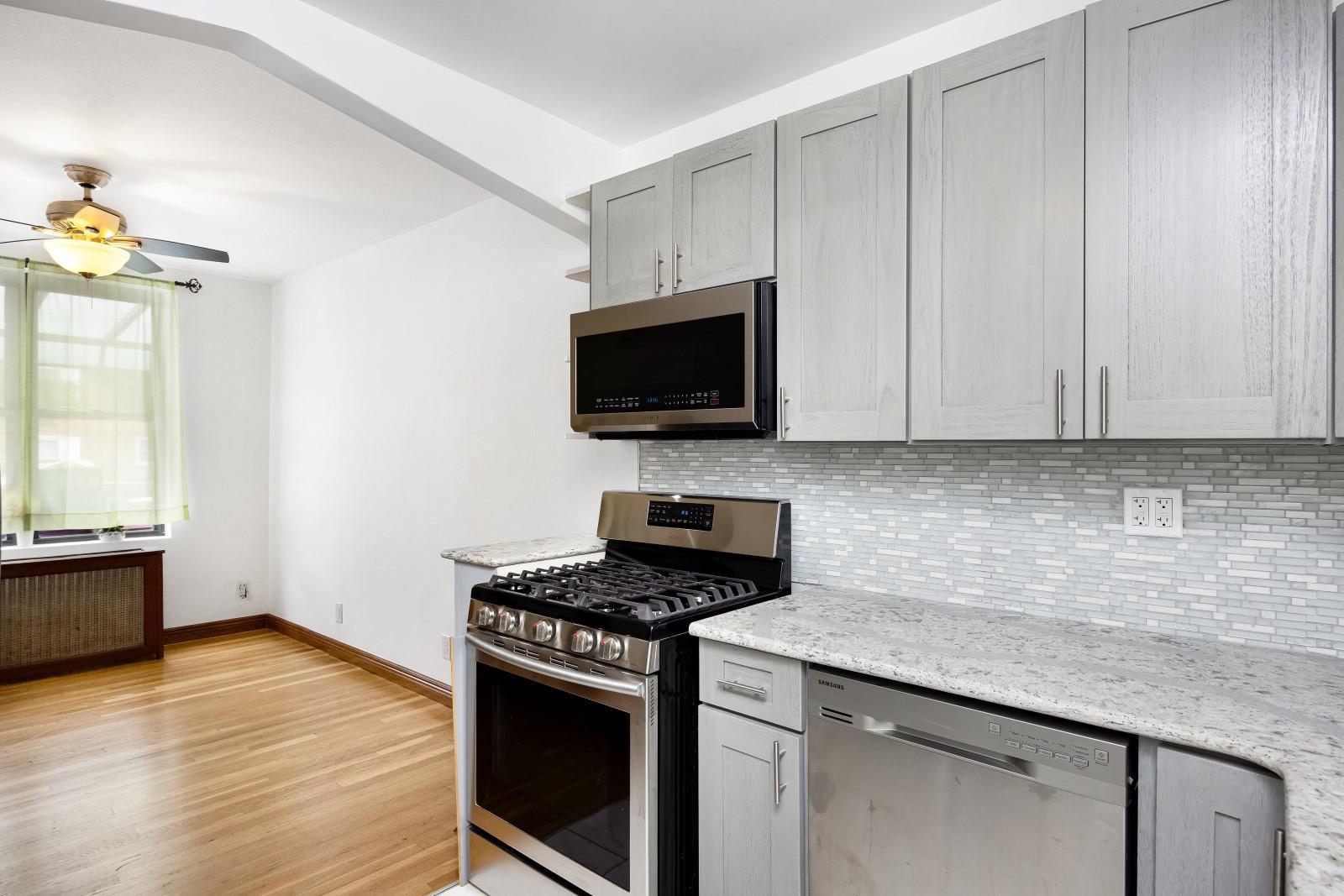 Single Family 77th Queens, NY 11385, MLS-890870-5