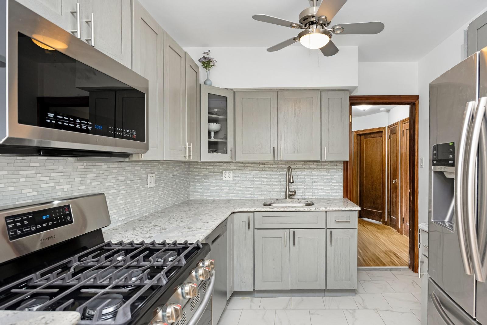 Single Family 77th Queens, NY 11385, MLS-890870-6