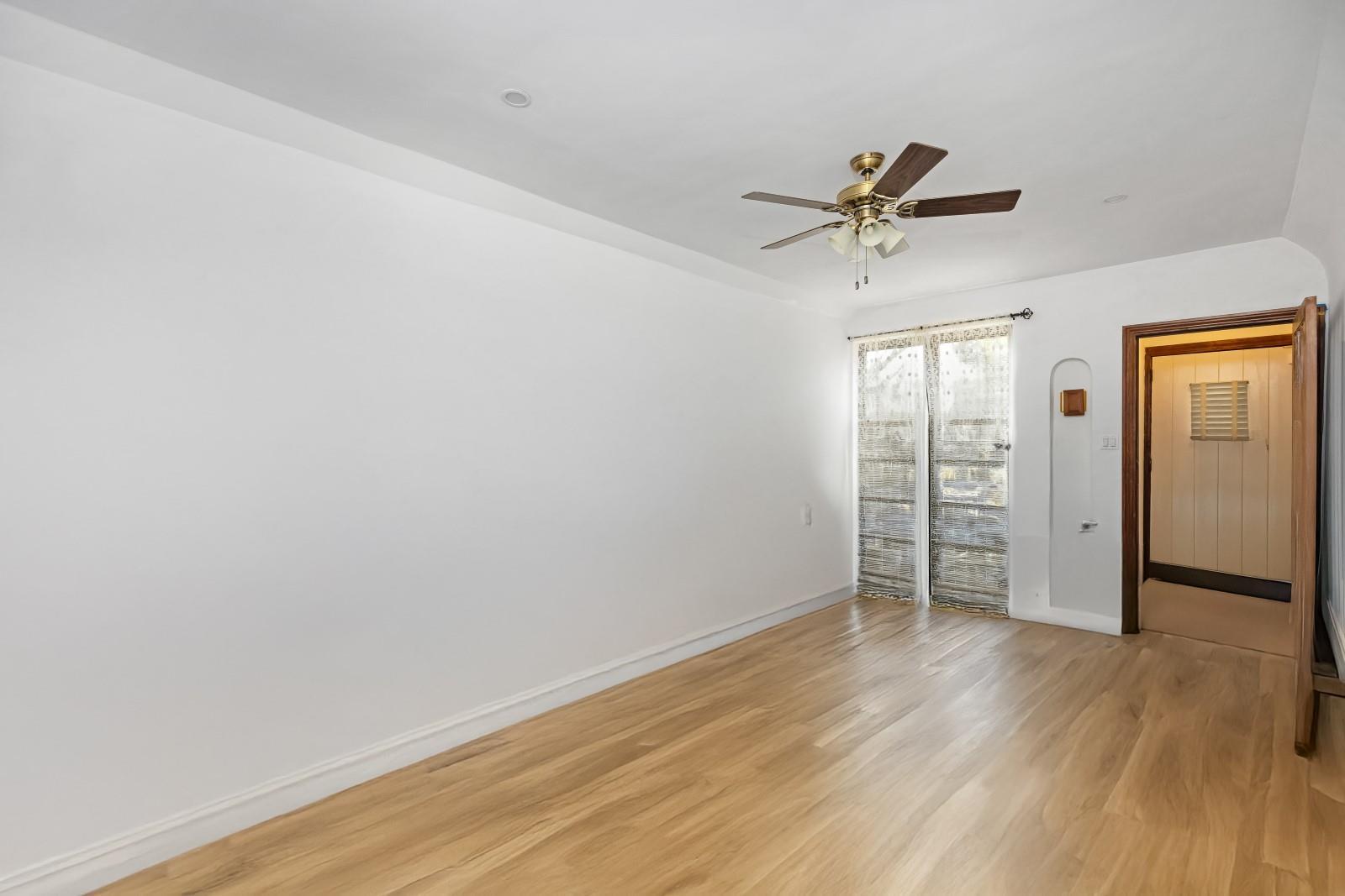 Single Family 77th Queens, NY 11385, MLS-890870-8