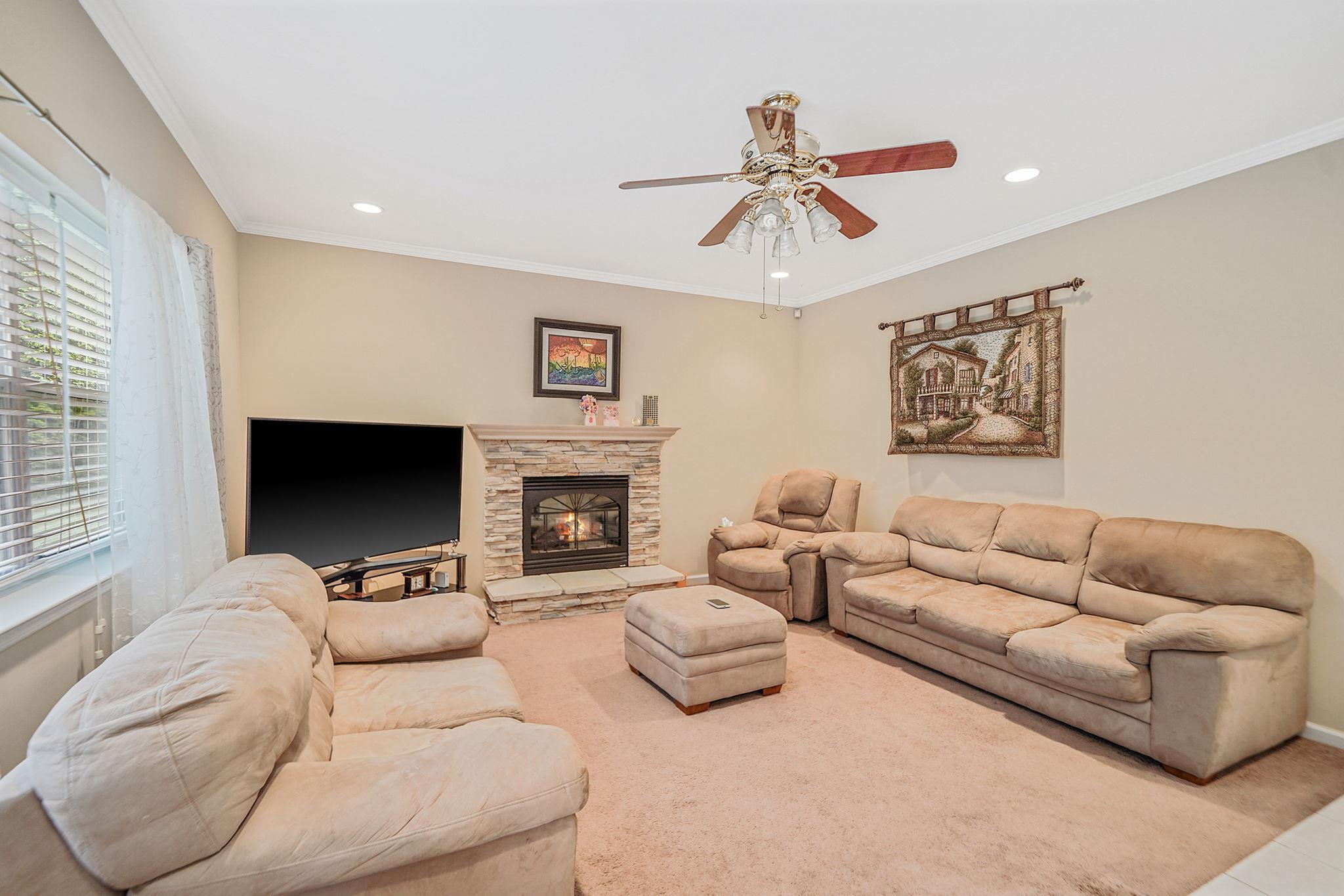 Single Family Sara  Suffolk County, NY 11767, MLS-890871-22