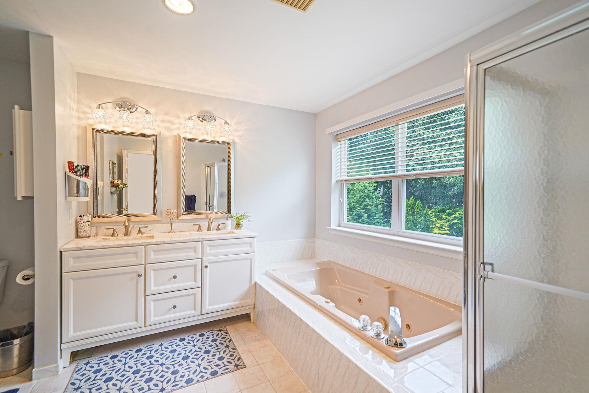 Single Family Sara  Suffolk County, NY 11767, MLS-890871-34