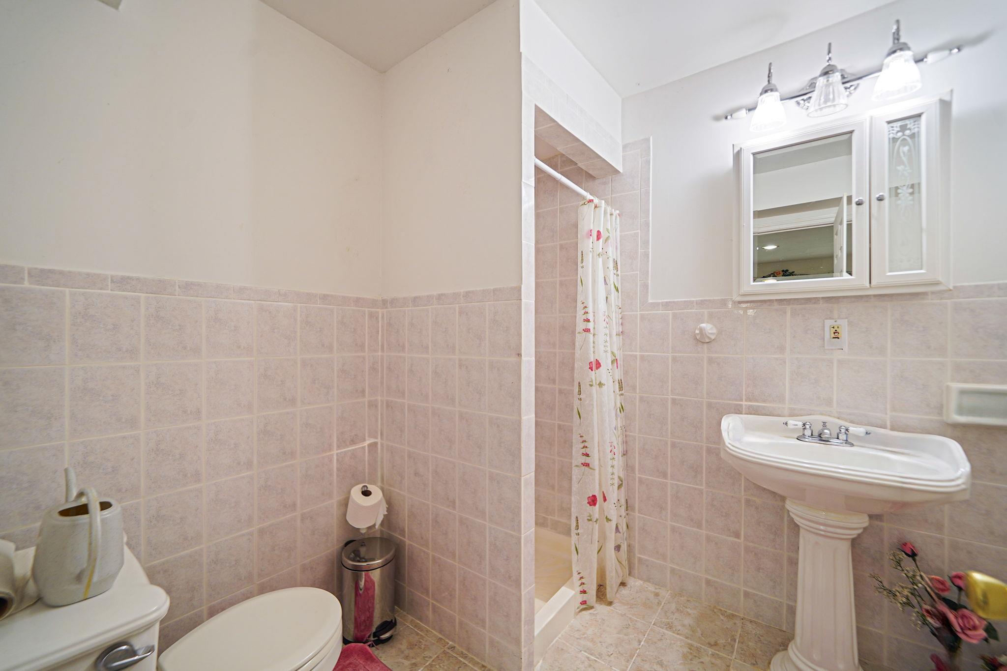 Single Family Sara  Suffolk County, NY 11767, MLS-890871-50