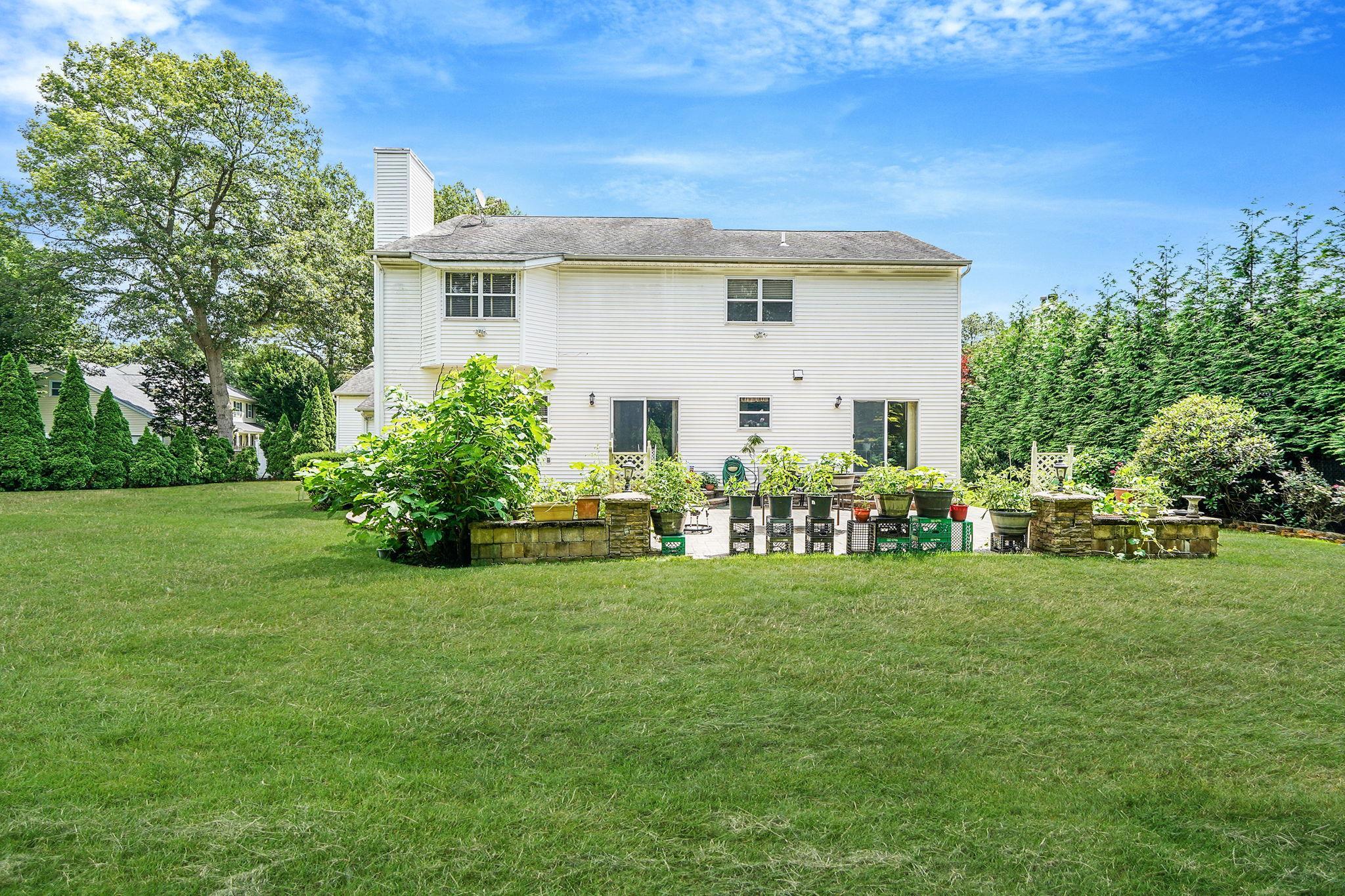 Single Family Sara  Suffolk County, NY 11767, MLS-890871-7