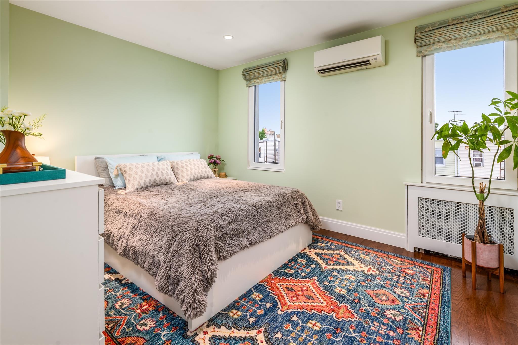 Single Family 60th  Queens, NY 11378, MLS-890905-22