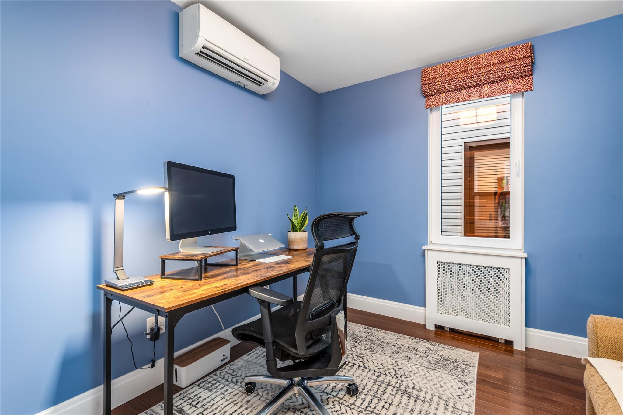 Single Family 60th  Queens, NY 11378, MLS-890905-24