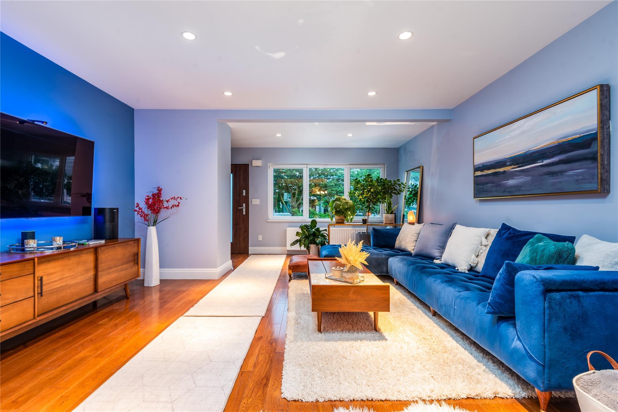 Single Family 60th  Queens, NY 11378, MLS-890905-8
