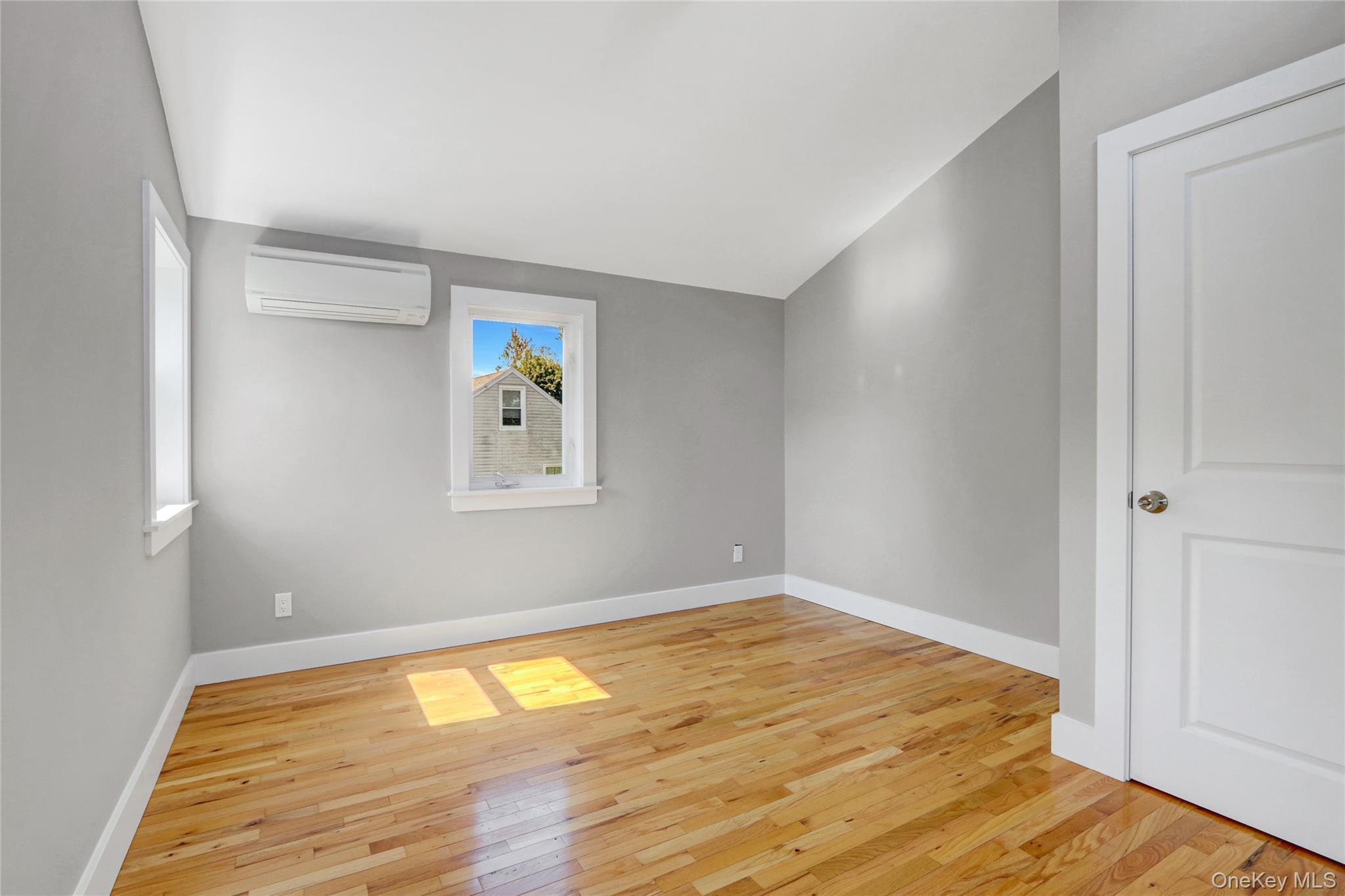 Single Family Delaware  Westchester County, NY 10710, MLS-890959-11