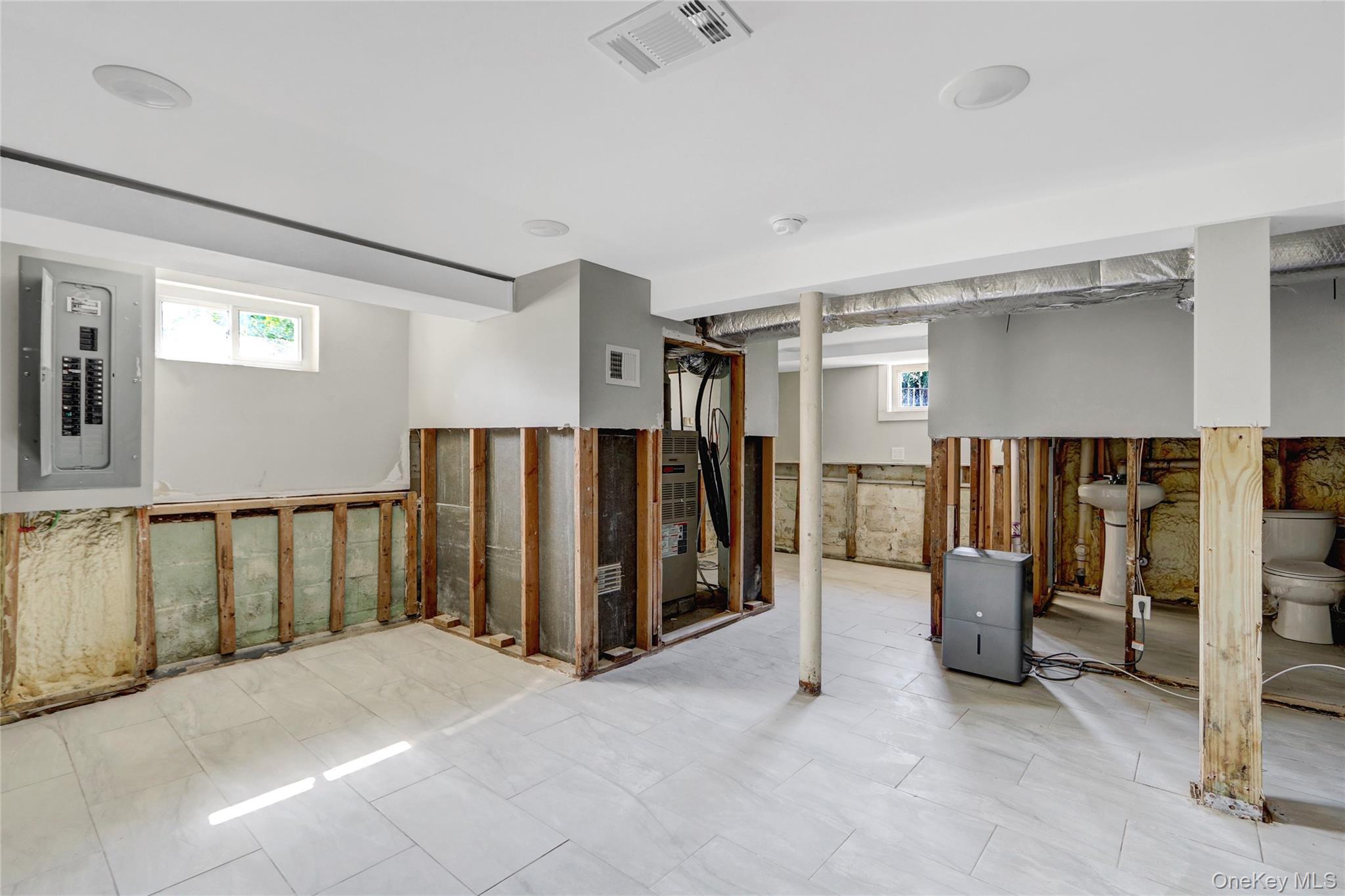 Single Family Delaware  Westchester County, NY 10710, MLS-890959-14