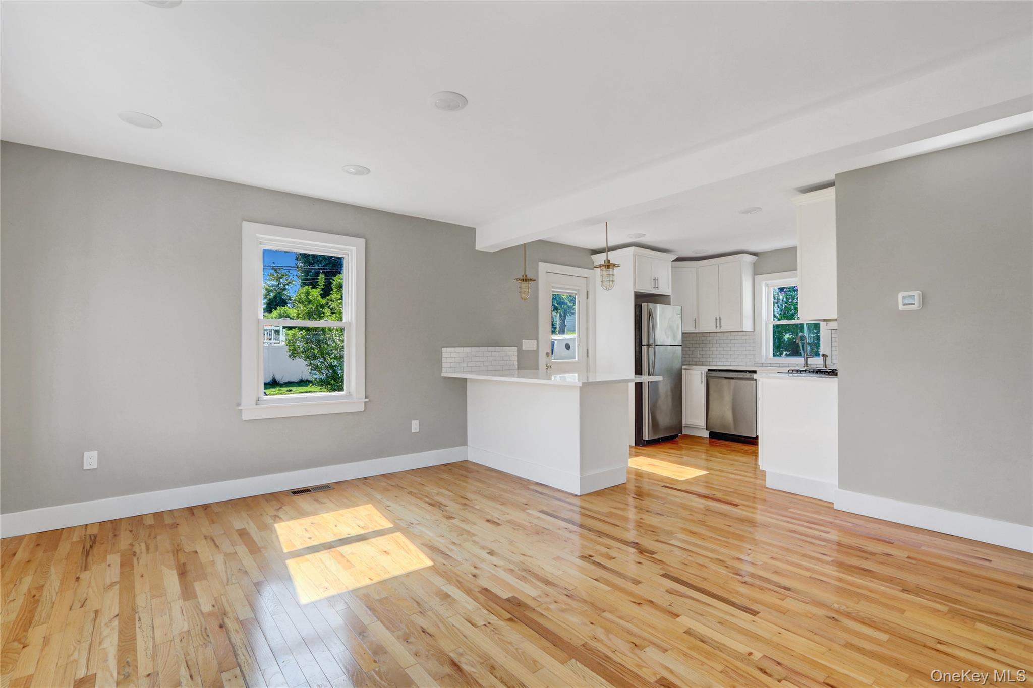 Single Family Delaware  Westchester County, NY 10710, MLS-890959-3