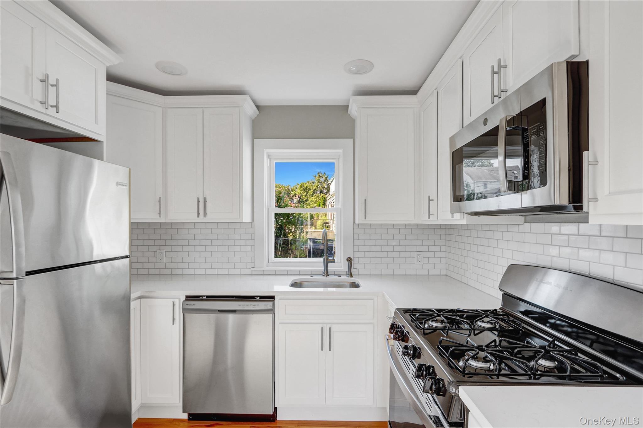 Single Family Delaware  Westchester County, NY 10710, MLS-890959-6