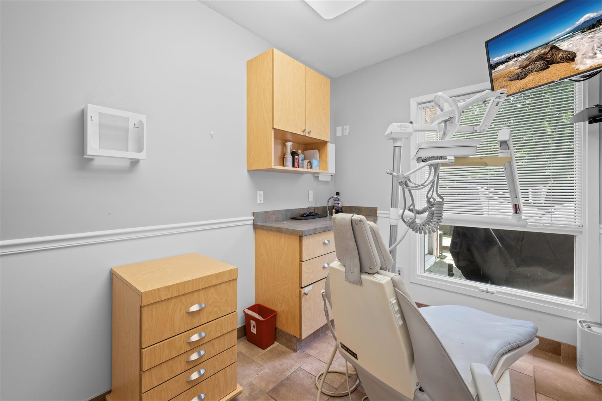 Single Family Hunter  Suffolk County, NY 11764, MLS-890964-32