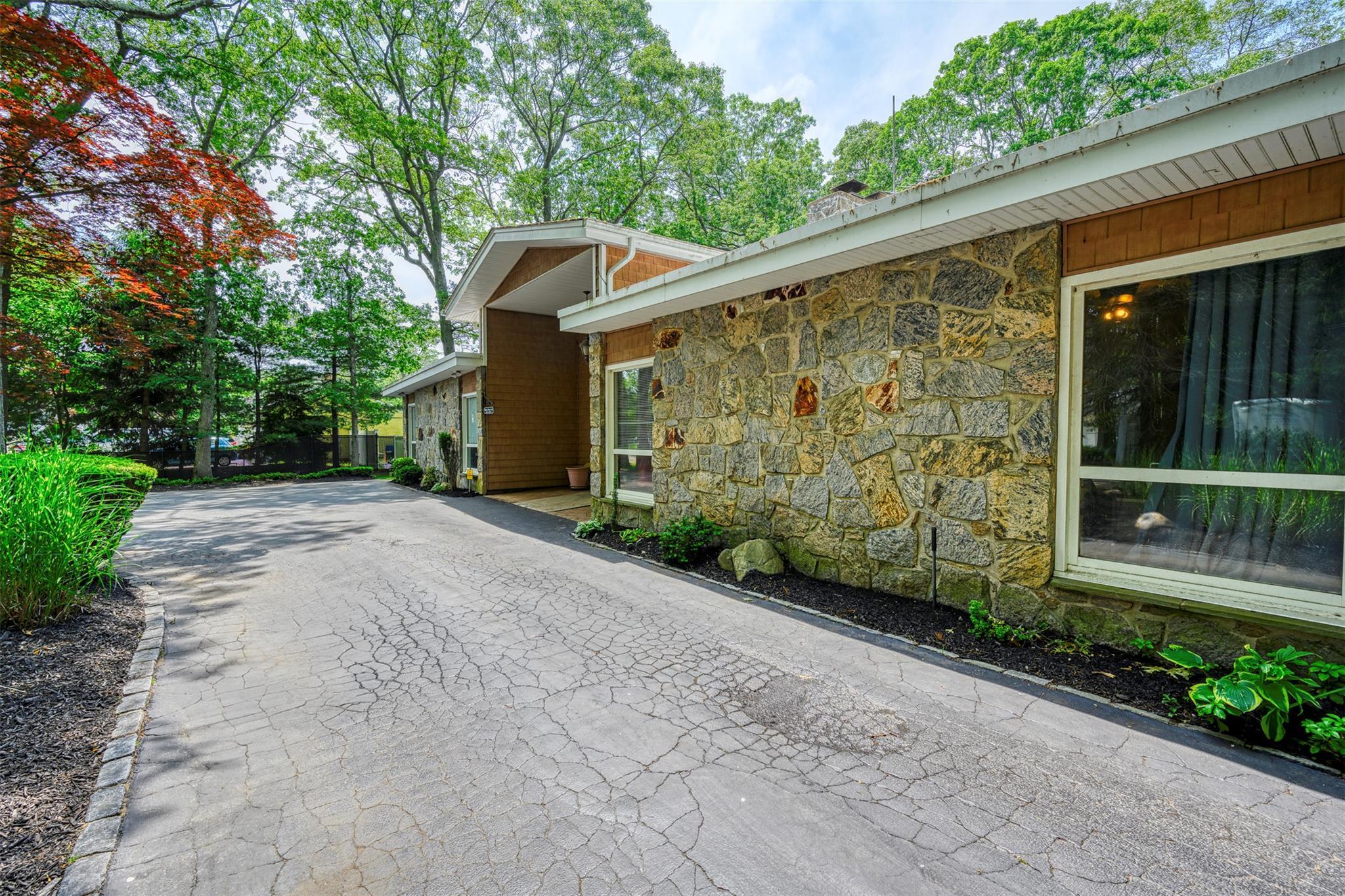 Single Family Hunter  Suffolk County, NY 11764, MLS-890964-38