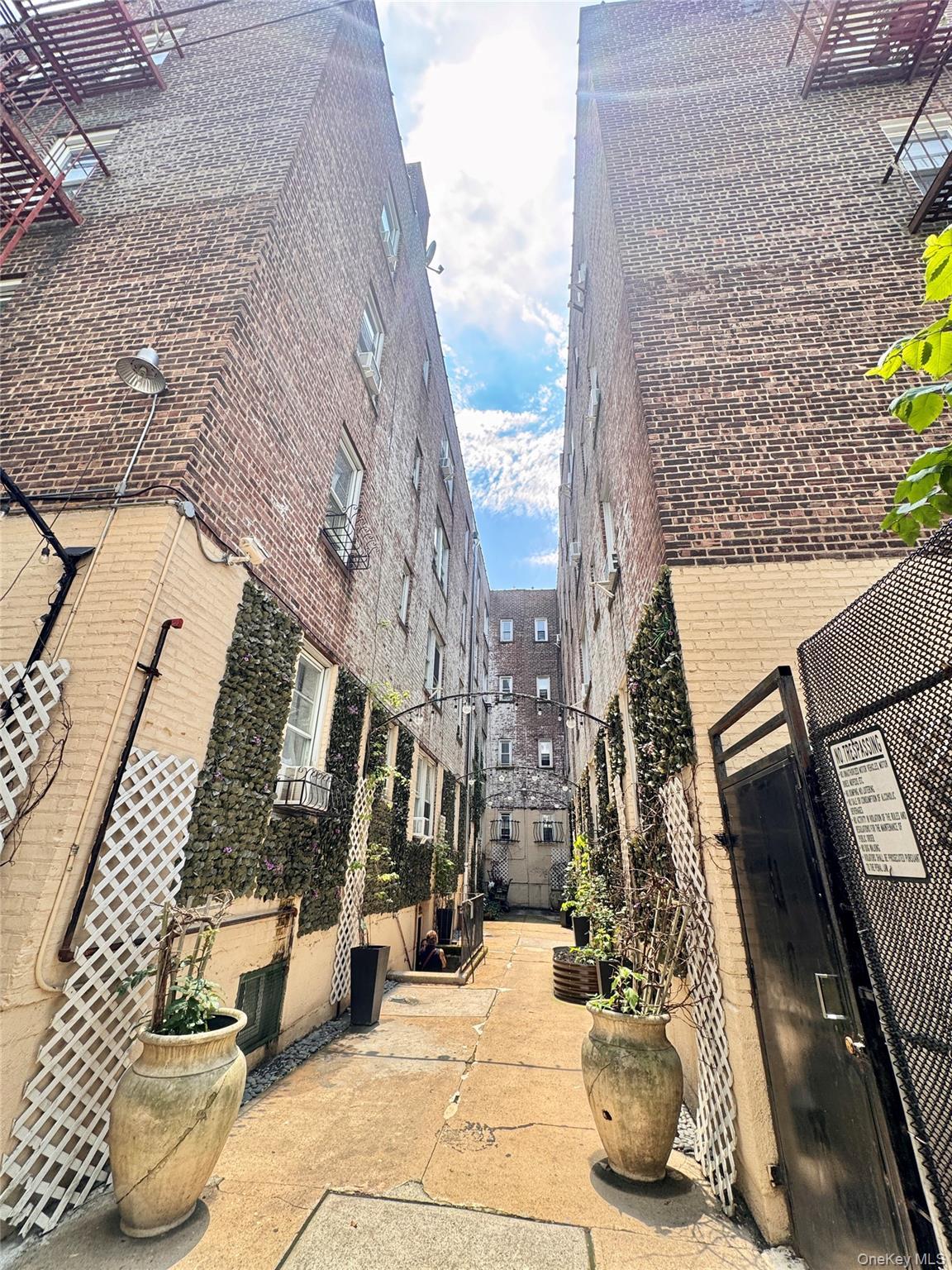 Single Family 34th Ave Queens, NY 11368, MLS-890980-30