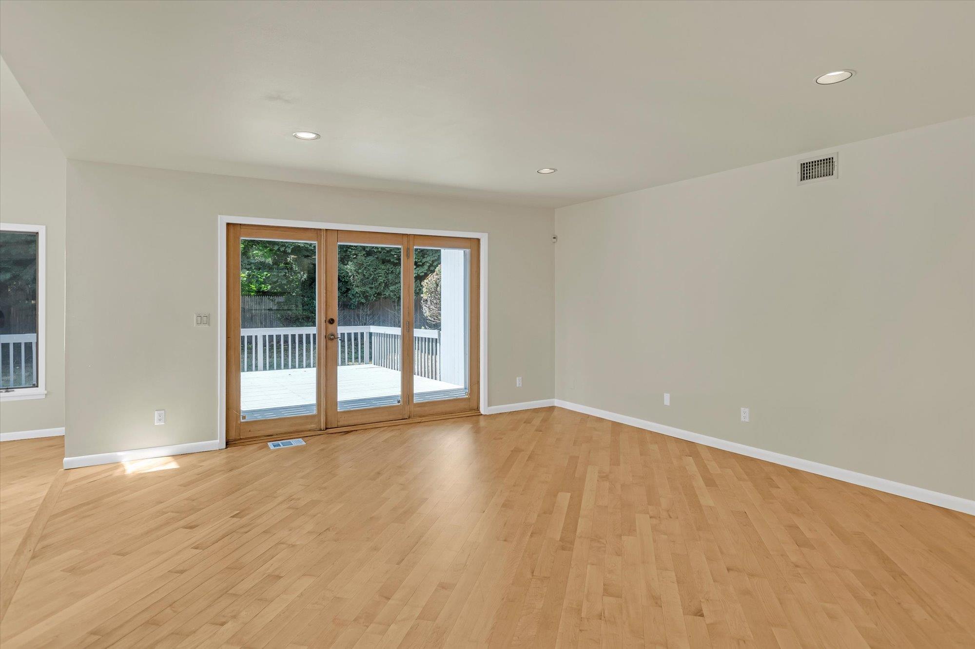 Condo Heiko  Suffolk County, NY 11768, MLS-891006-13