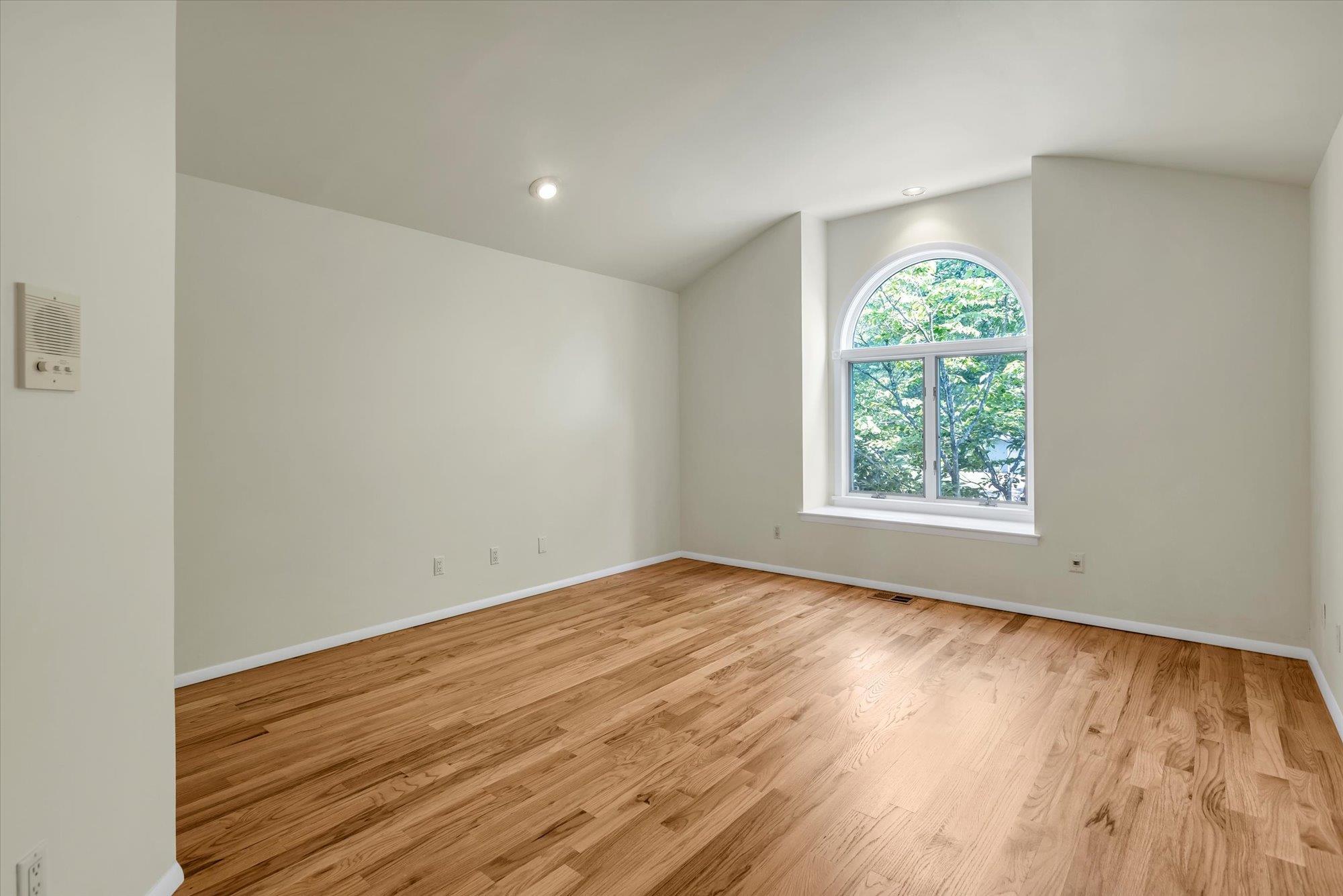 Condo Heiko  Suffolk County, NY 11768, MLS-891006-22