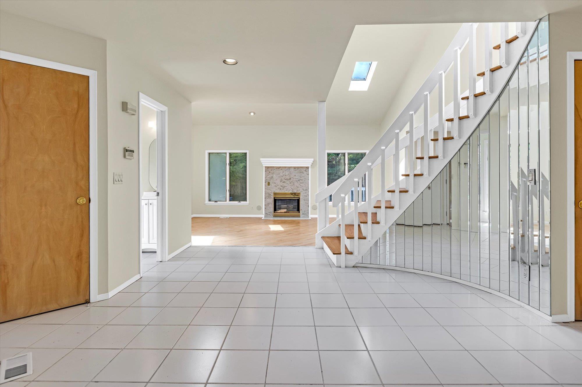Condo Heiko  Suffolk County, NY 11768, MLS-891006-3