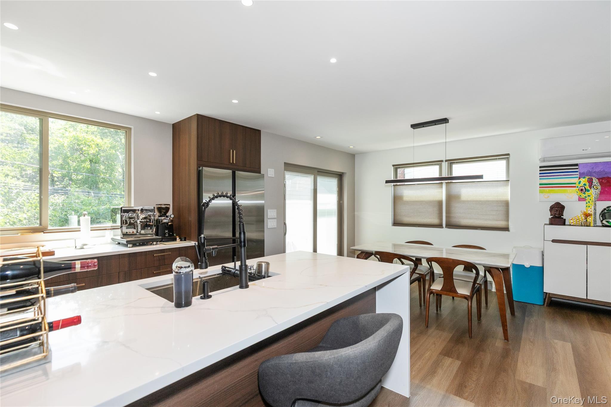 Single Family Oak Ridge  Nassau County, NY 11507, MLS-891014-9