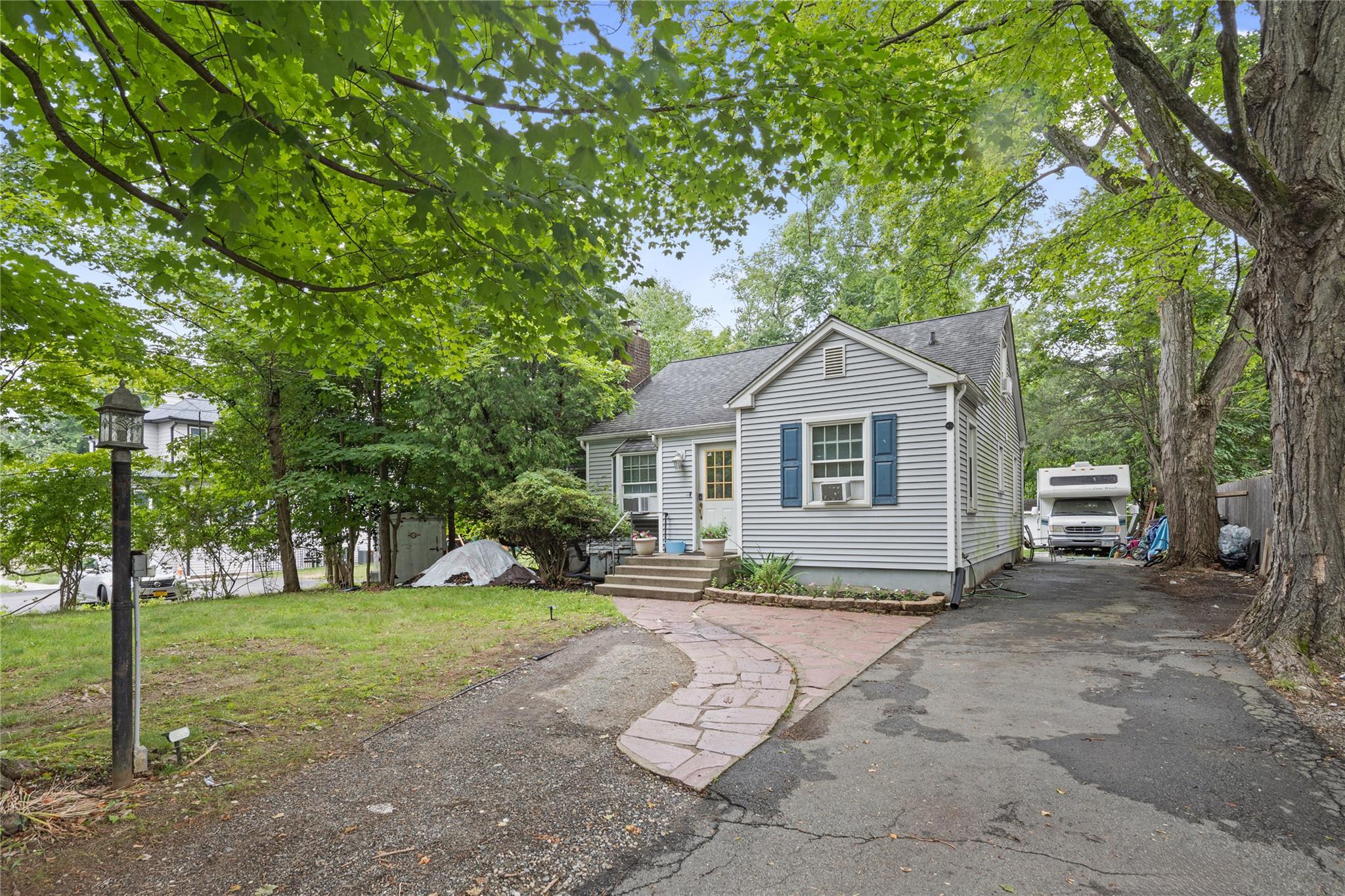 Single Family Saddle River Rockland County, NY 10952, MLS-891066-3
