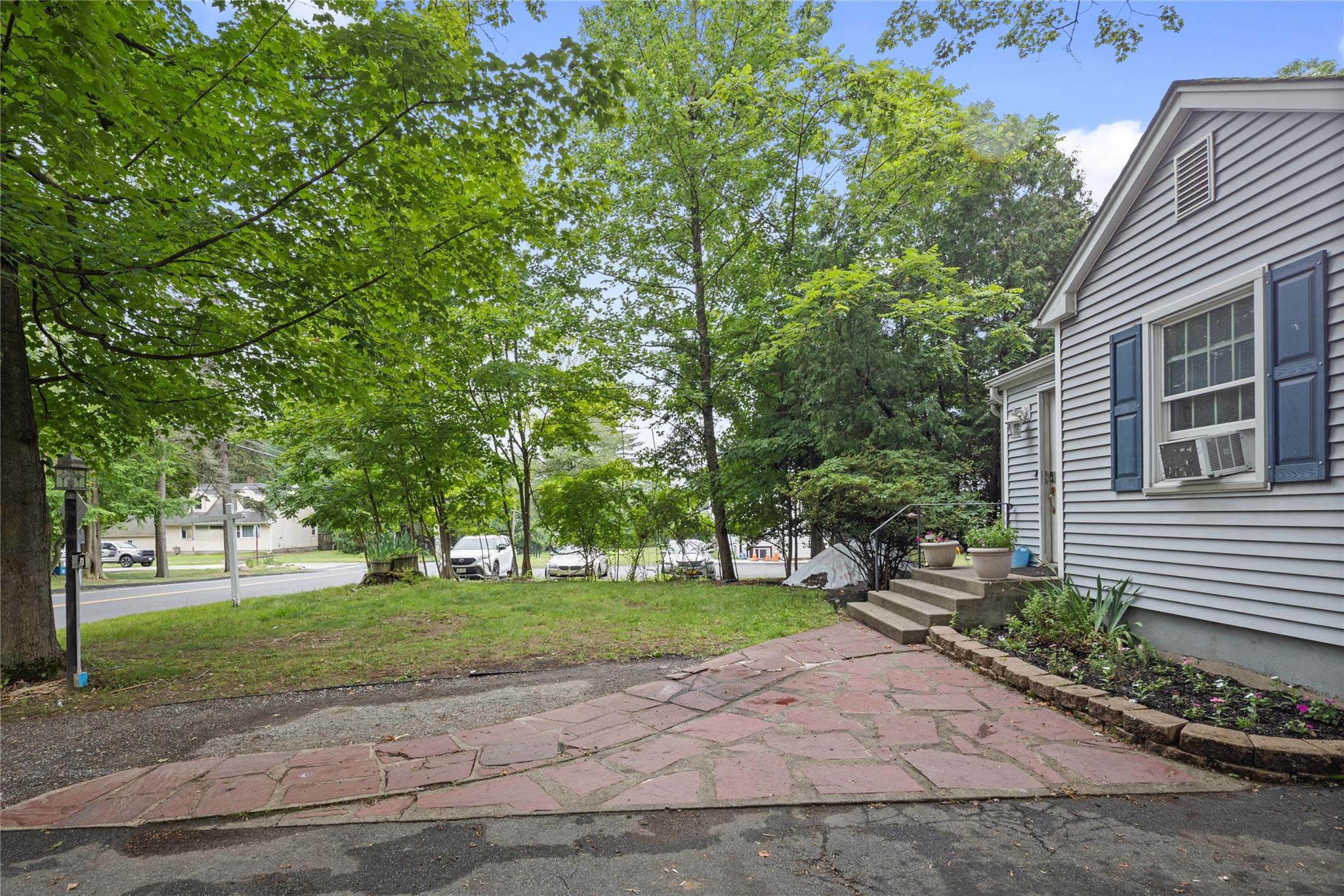 Single Family Saddle River Rockland County, NY 10952, MLS-891066-5