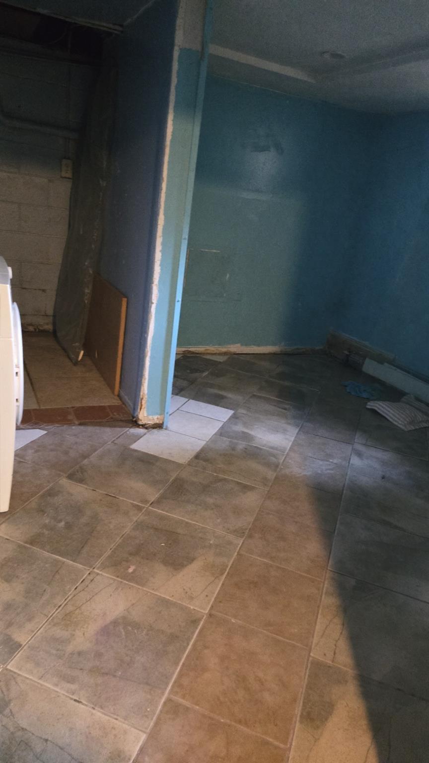 Single Family Stein Dr  Suffolk County, NY 11706, MLS-891069-11