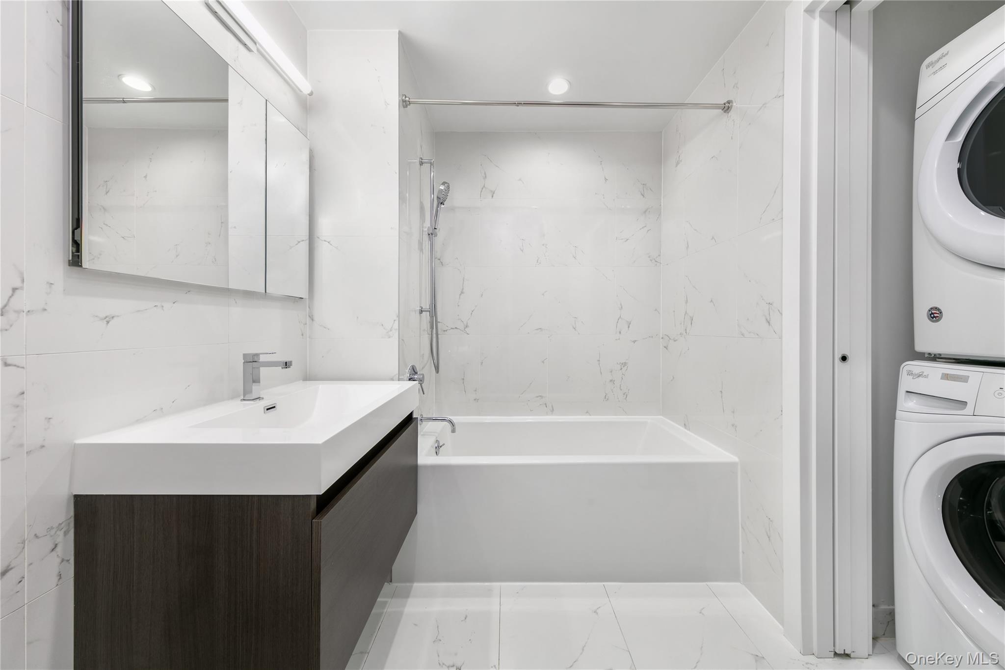 Condo Pinehurst  Manhattan, NY 10033, MLS-891091-10