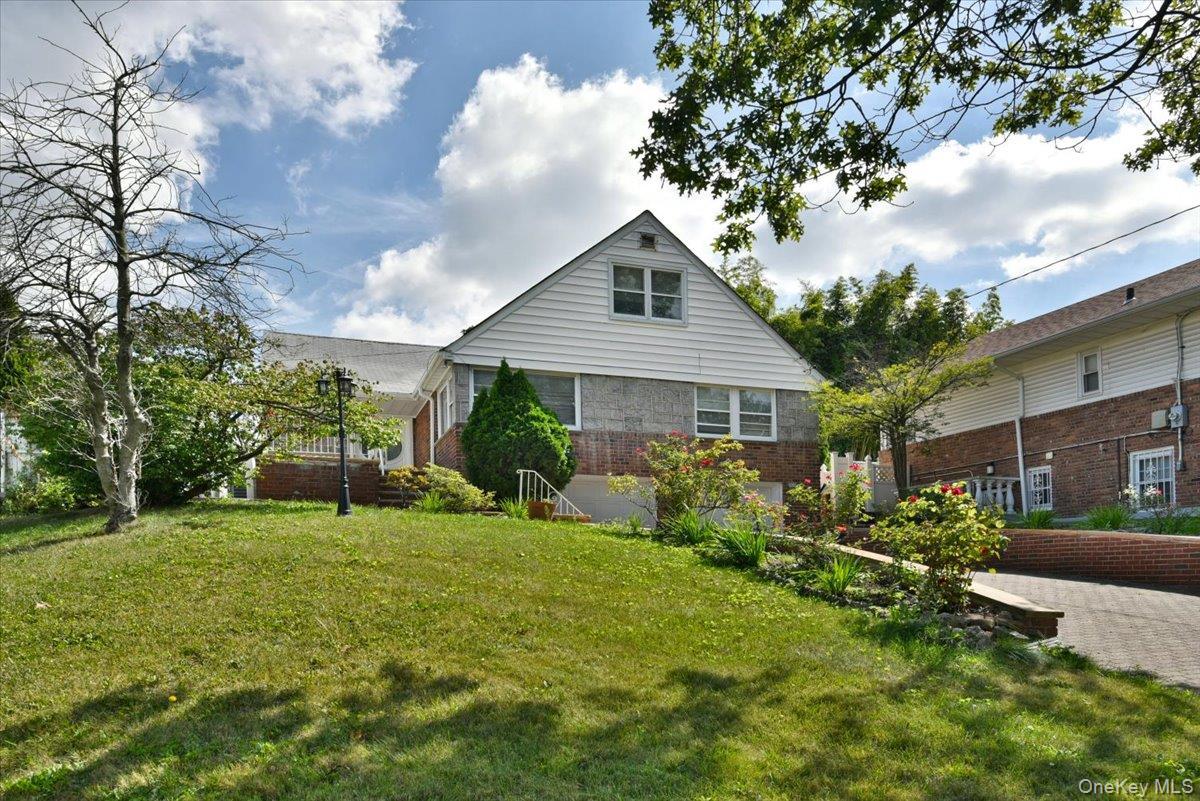 Single Family Marengo Queens, NY 11423, MLS-891100-2