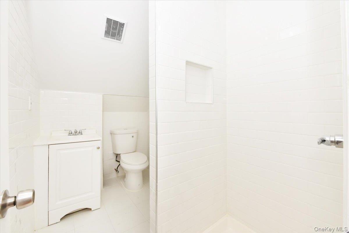 Single Family Marengo Queens, NY 11423, MLS-891100-27