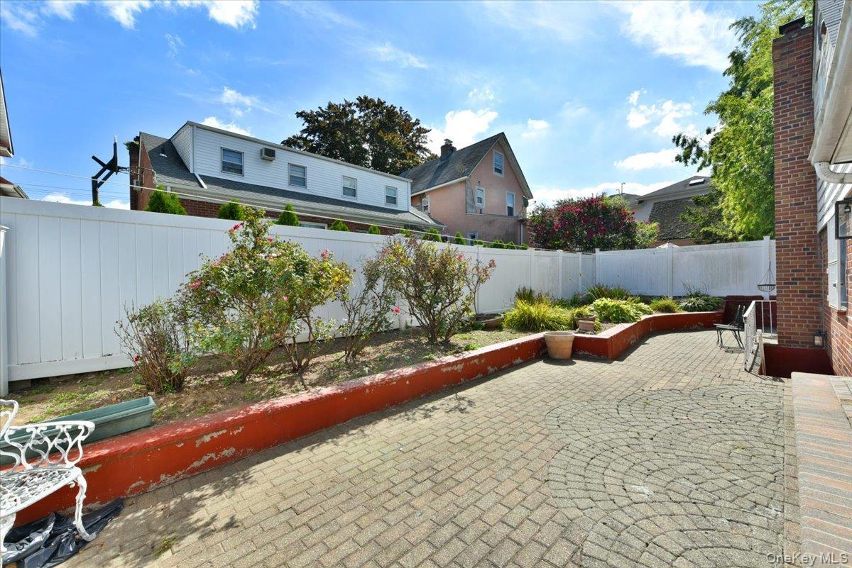 Single Family Marengo Queens, NY 11423, MLS-891100-34