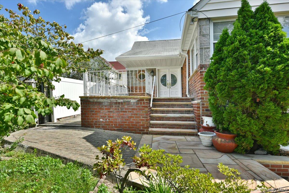 Single Family Marengo Queens, NY 11423, MLS-891100-8
