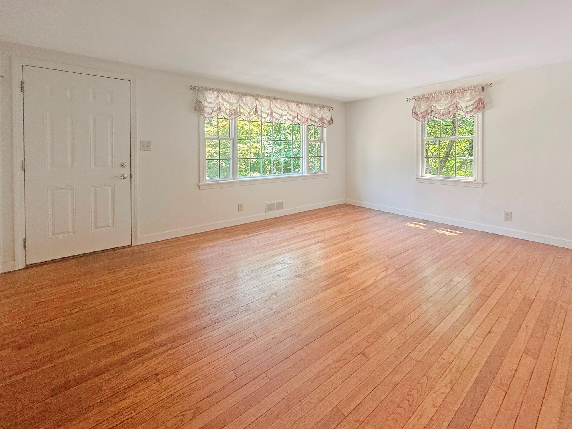Single Family Dogwood  Suffolk County, NY 11790, MLS-891102-2