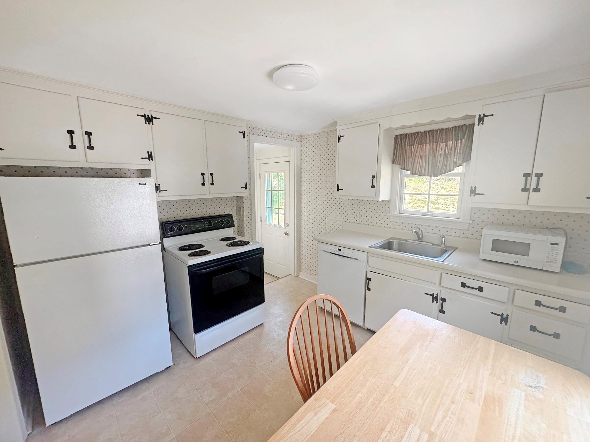 Single Family Dogwood  Suffolk County, NY 11790, MLS-891102-5