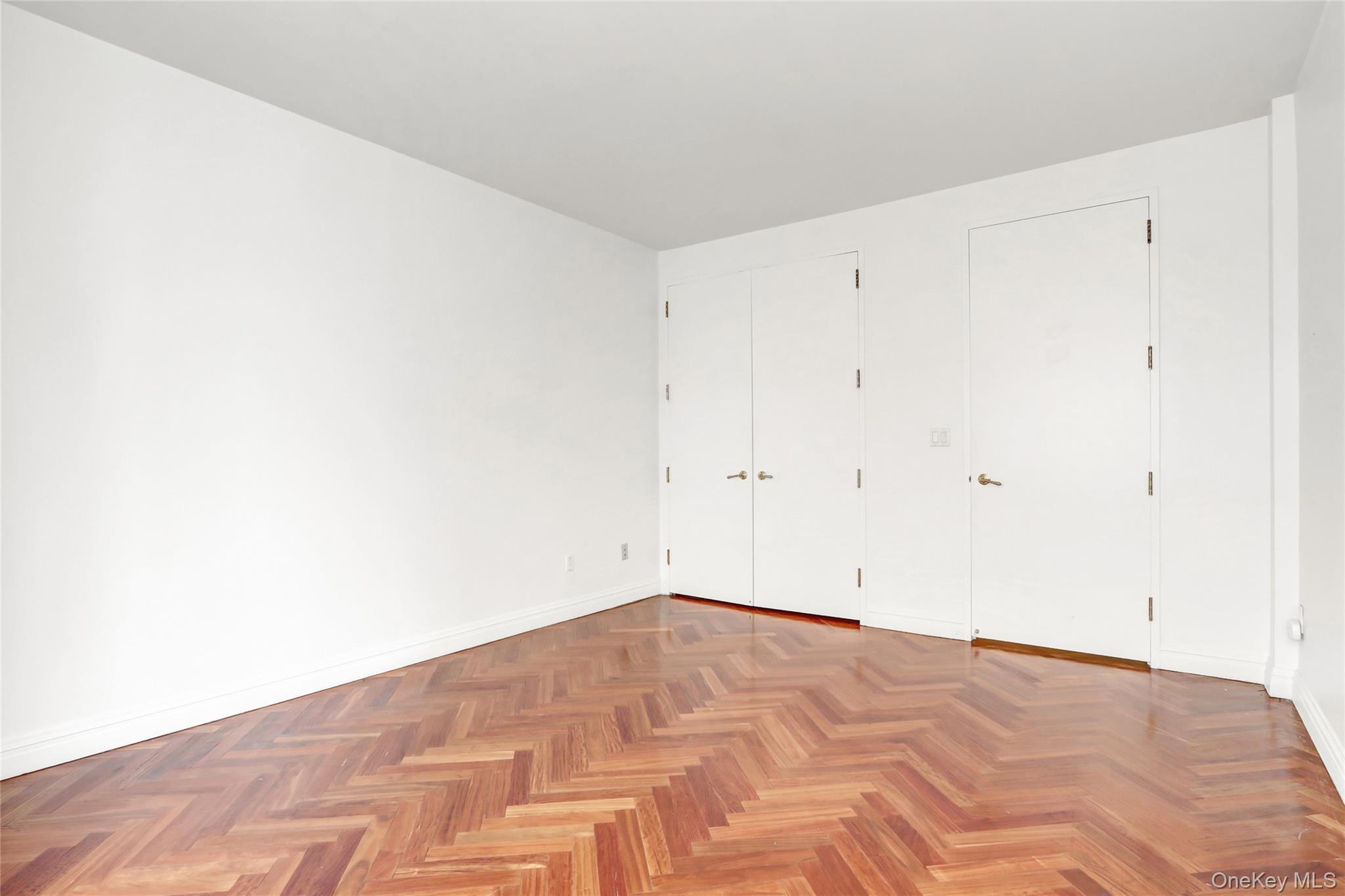 Condo End  Manhattan, NY 10028, MLS-891105-17