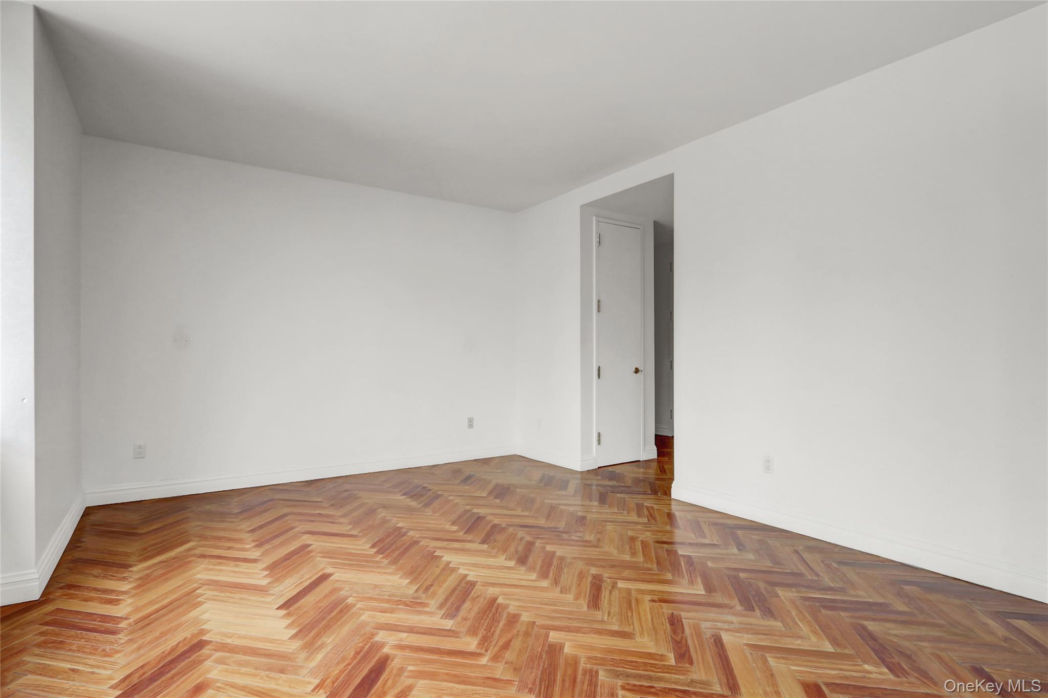 Condo End  Manhattan, NY 10028, MLS-891105-26