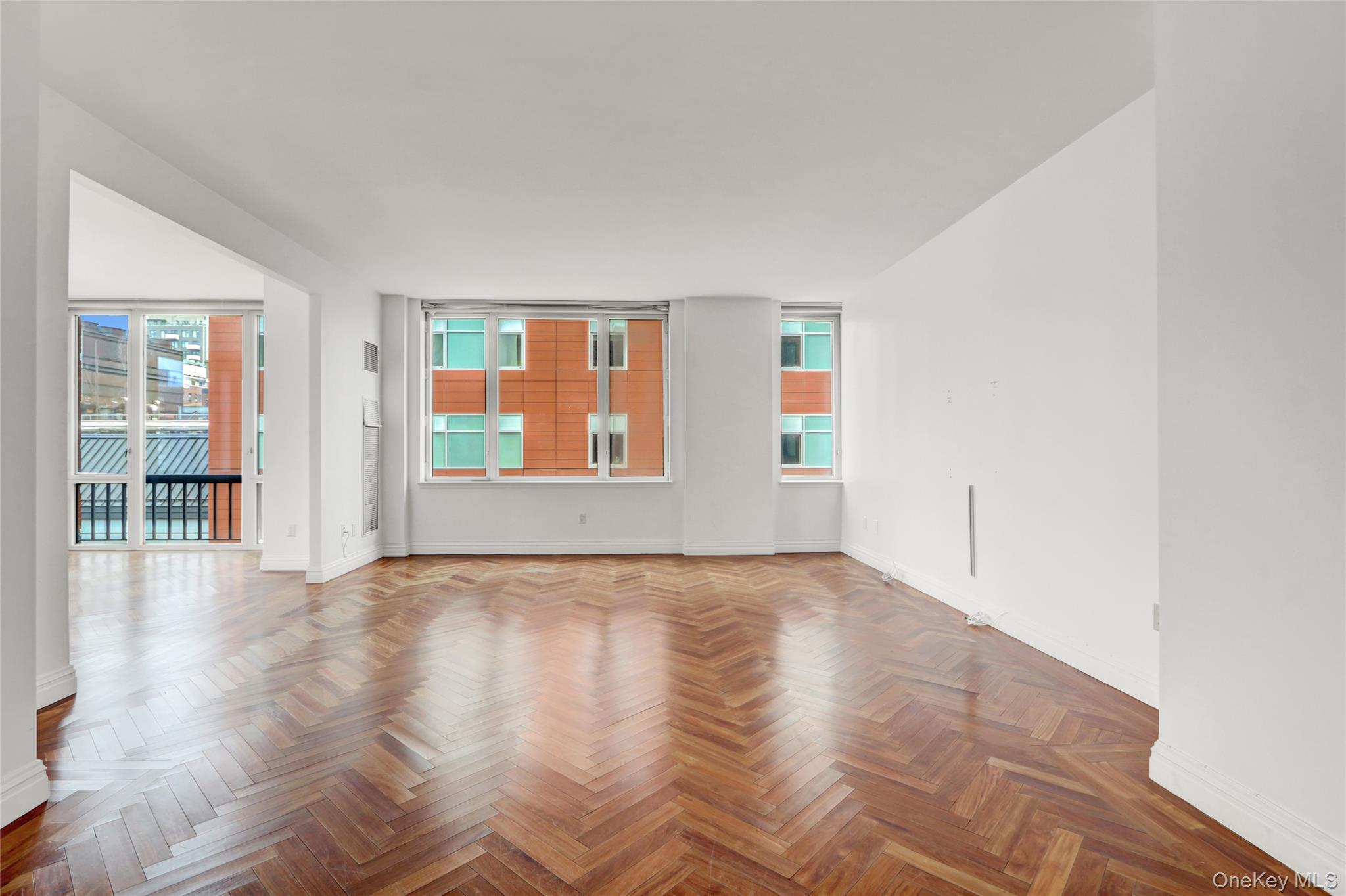 Condo End  Manhattan, NY 10028, MLS-891105-5