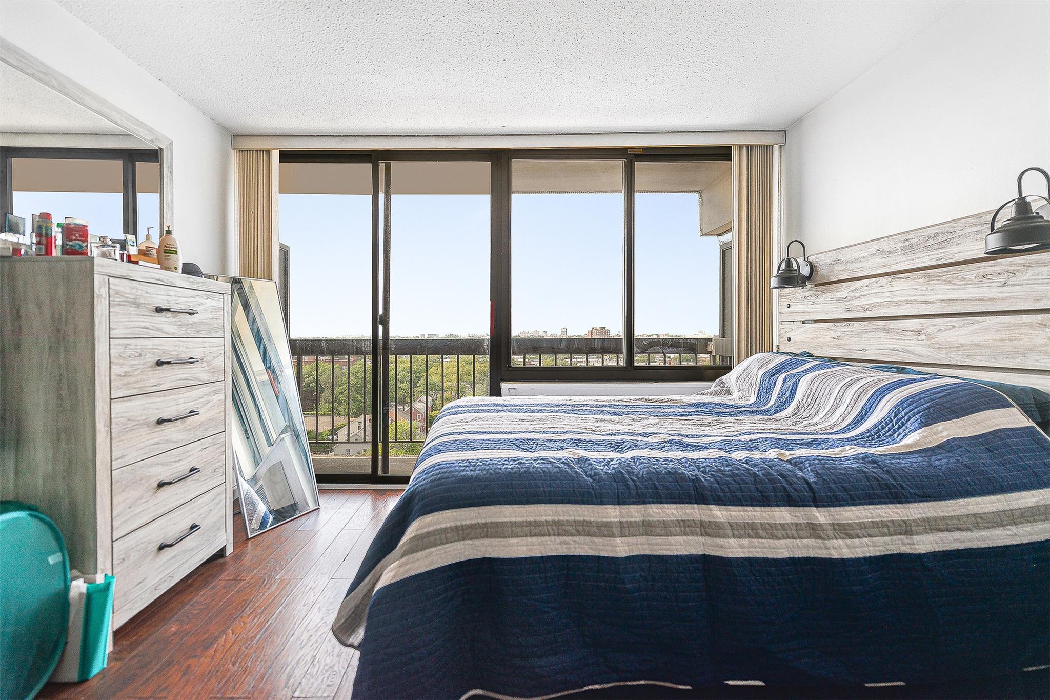 Apartment Union  Queens, NY 11367, MLS-891135-15
