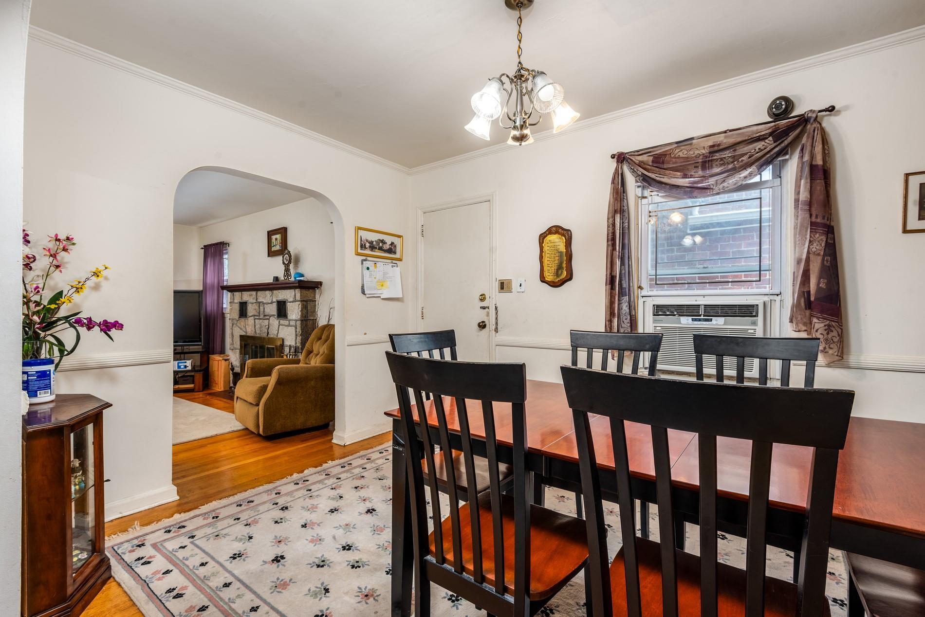 Single Family Mc Laughlin Queens, NY 11423, MLS-891147-10