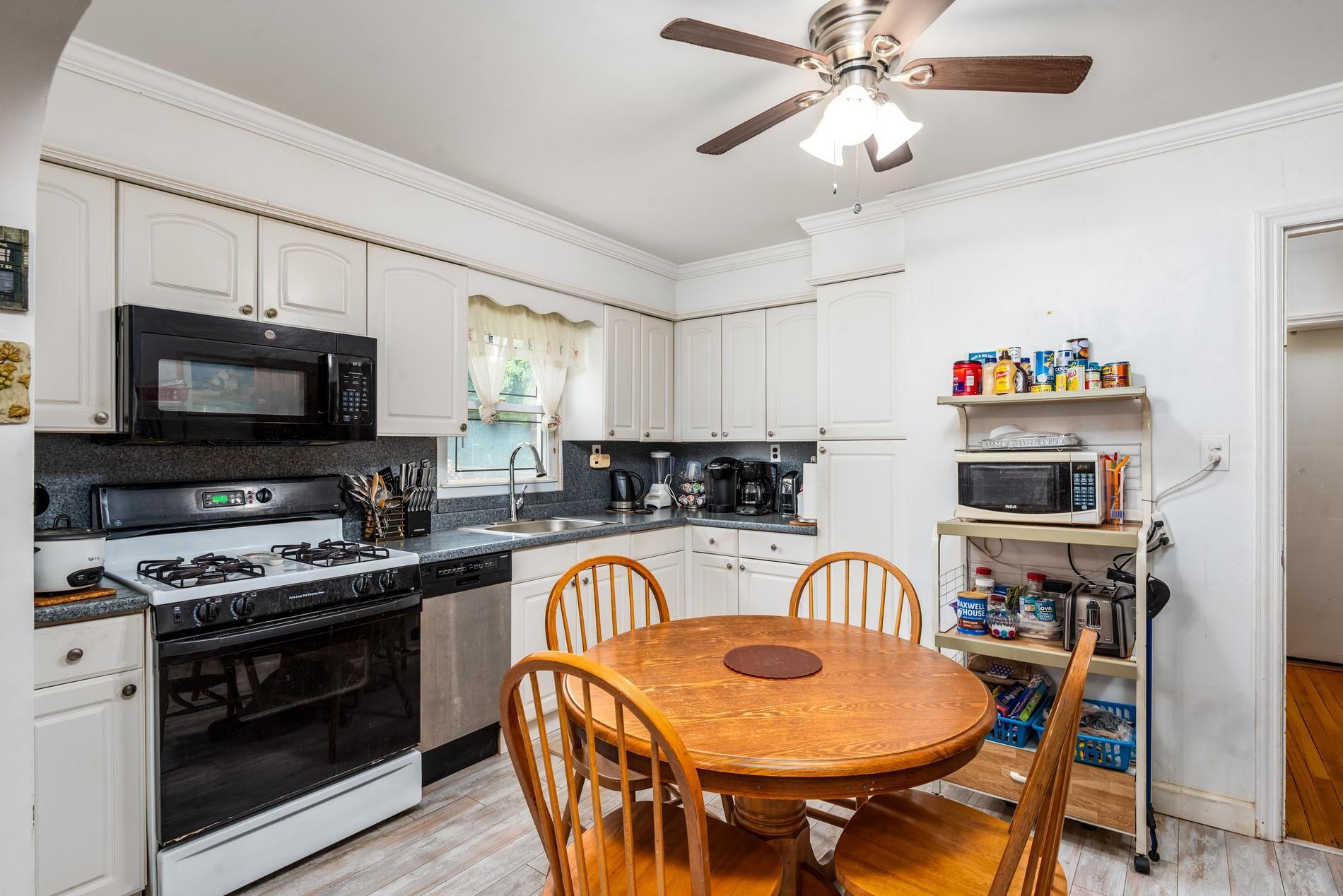 Single Family Mc Laughlin Queens, NY 11423, MLS-891147-12