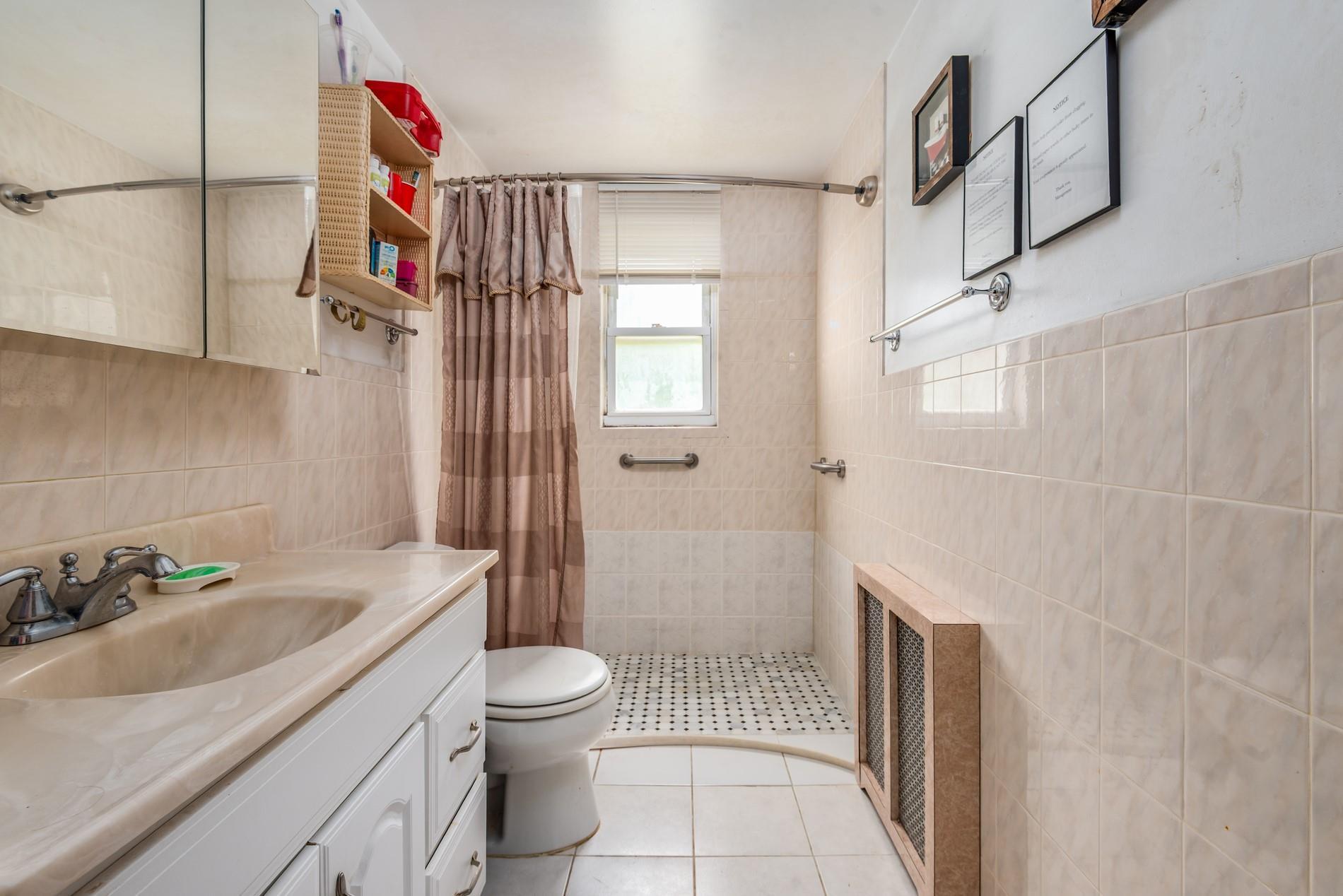 Single Family Mc Laughlin Queens, NY 11423, MLS-891147-15