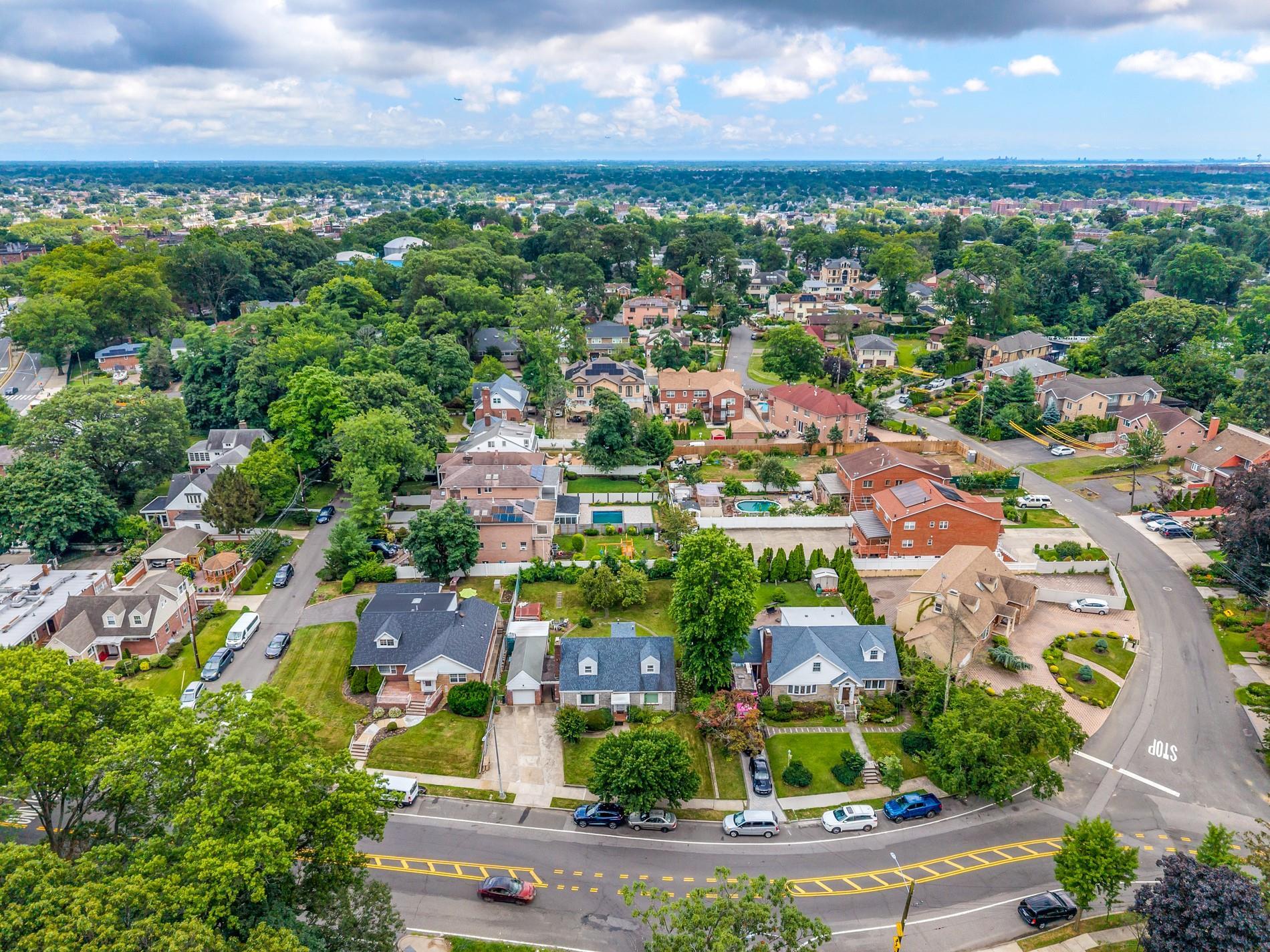 Single Family Mc Laughlin Queens, NY 11423, MLS-891147-3