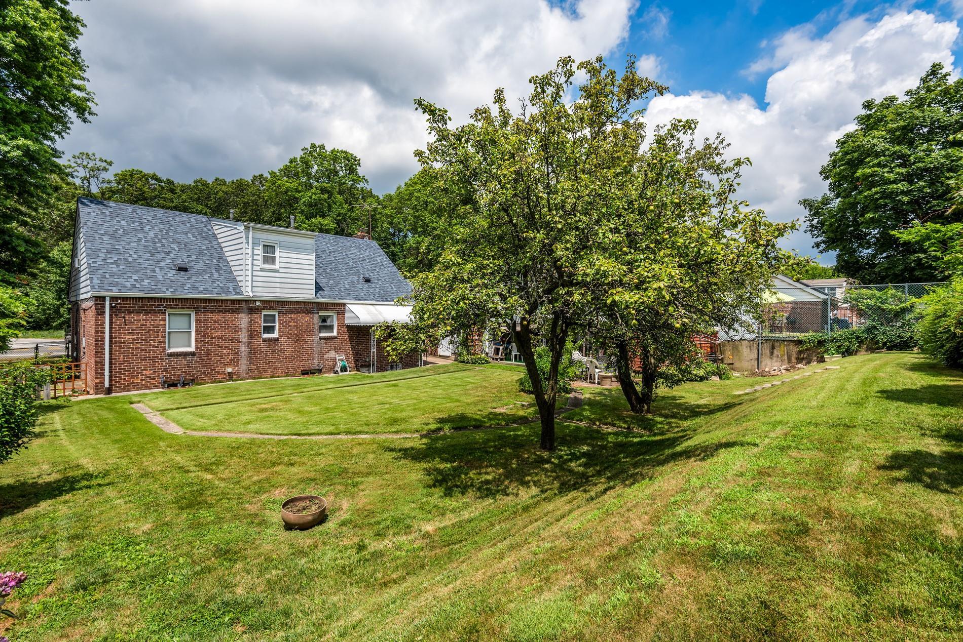 Single Family Mc Laughlin Queens, NY 11423, MLS-891147-30