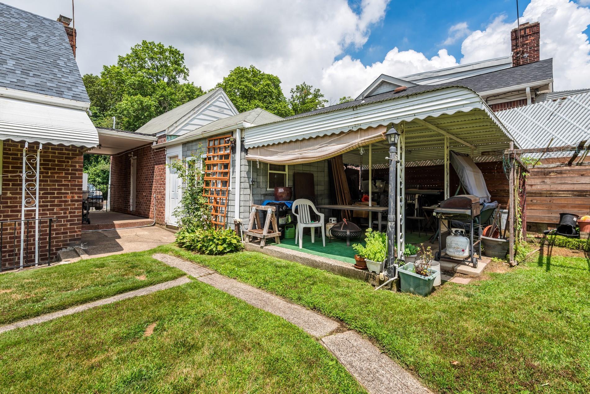 Single Family Mc Laughlin  Queens, NY 11423, MLS-891147-31