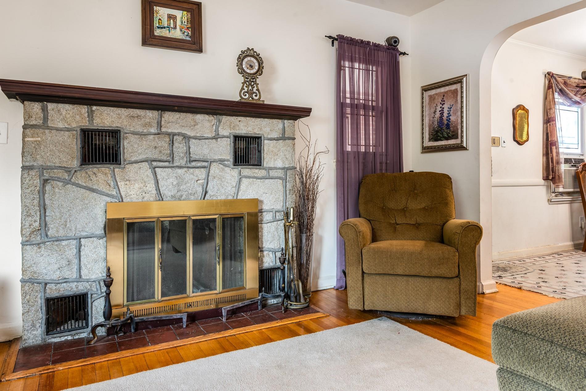 Single Family Mc Laughlin Queens, NY 11423, MLS-891147-6